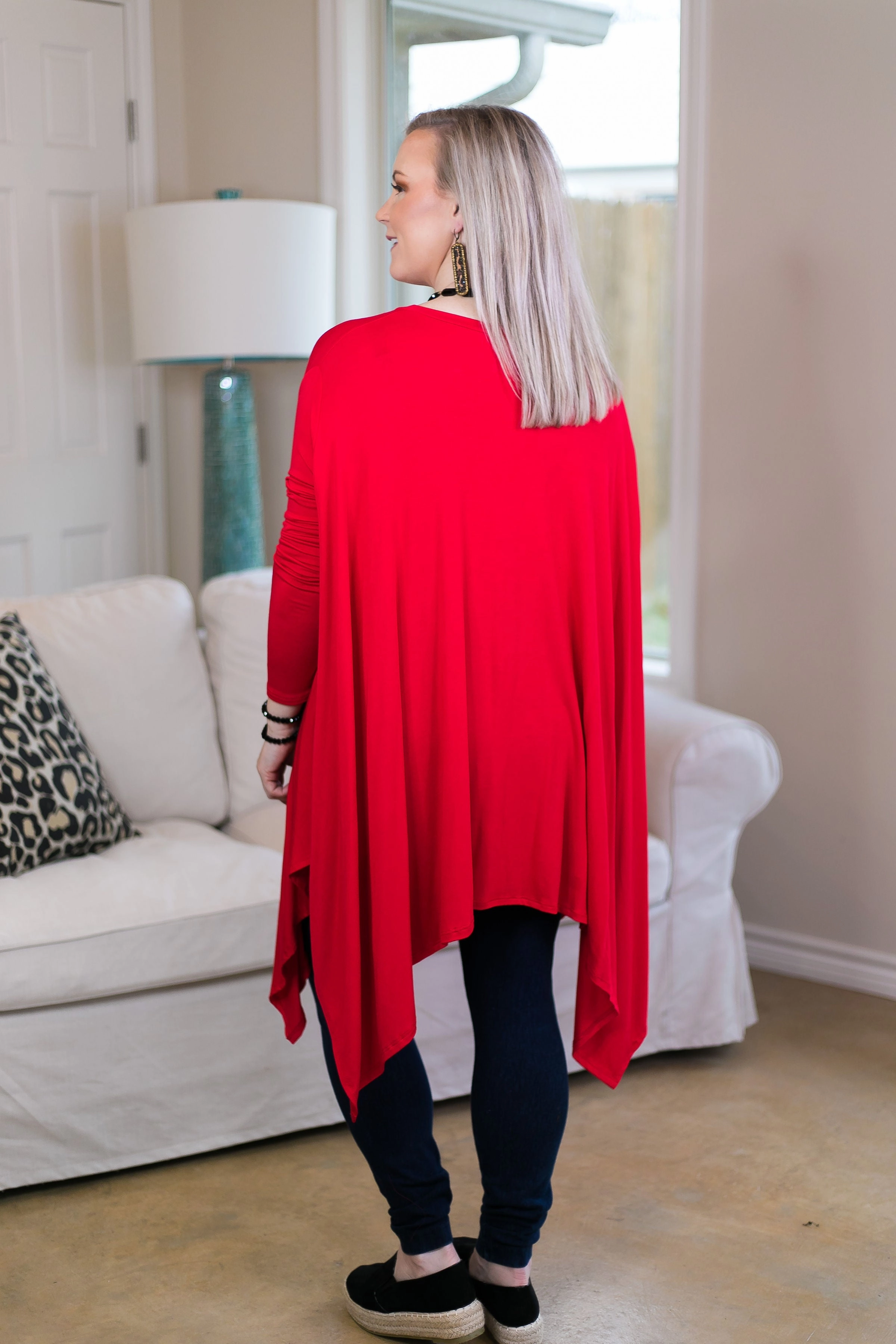 retro look Last Chance Size Small (Oversized) | Perfect Getaway Handkerchief Top in Red