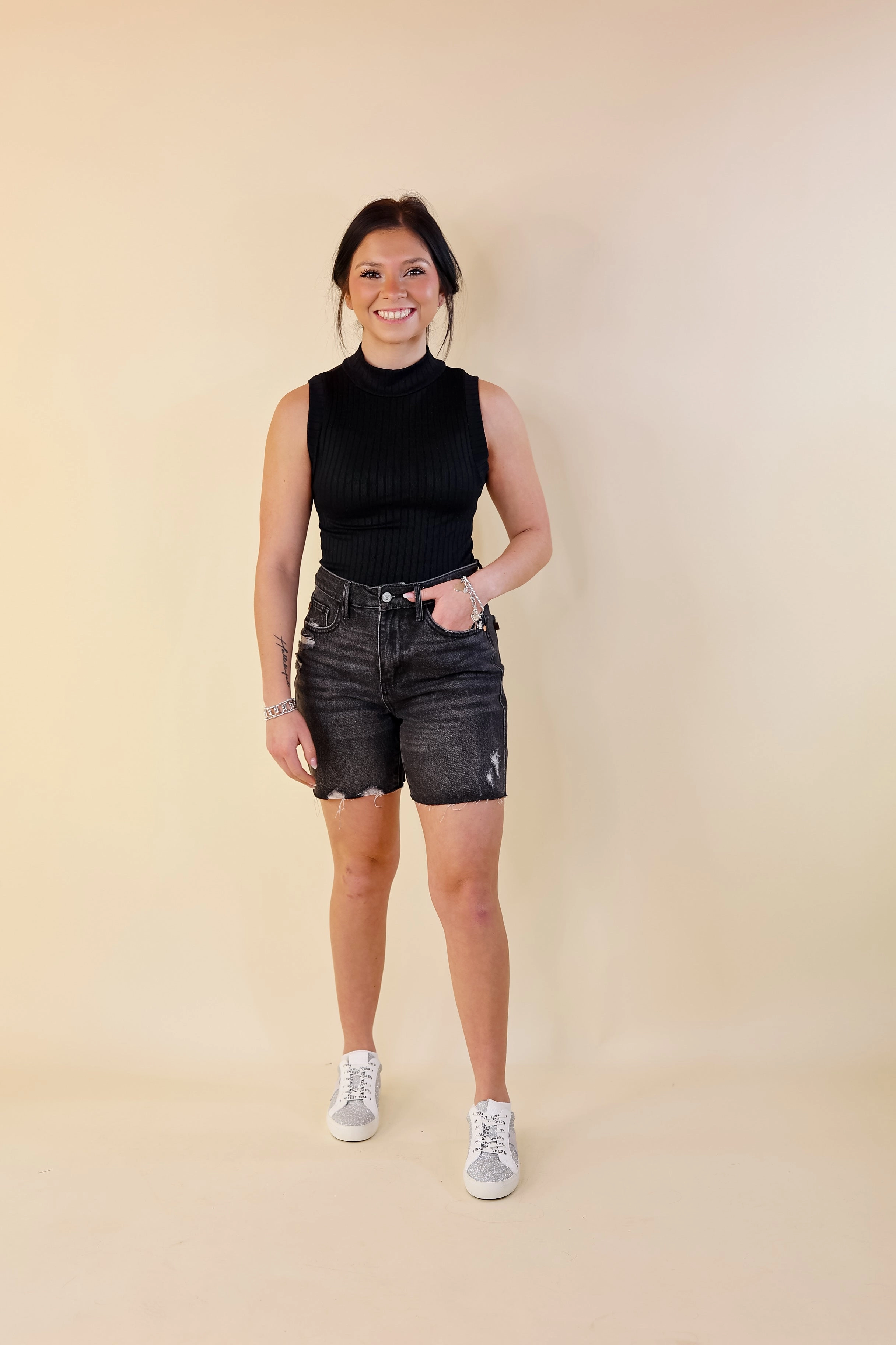 Judy Blue | Everyday Ease Rigid Magic Mid Thigh Raw Hem Shorts in Black Wash QuickDryMaterial