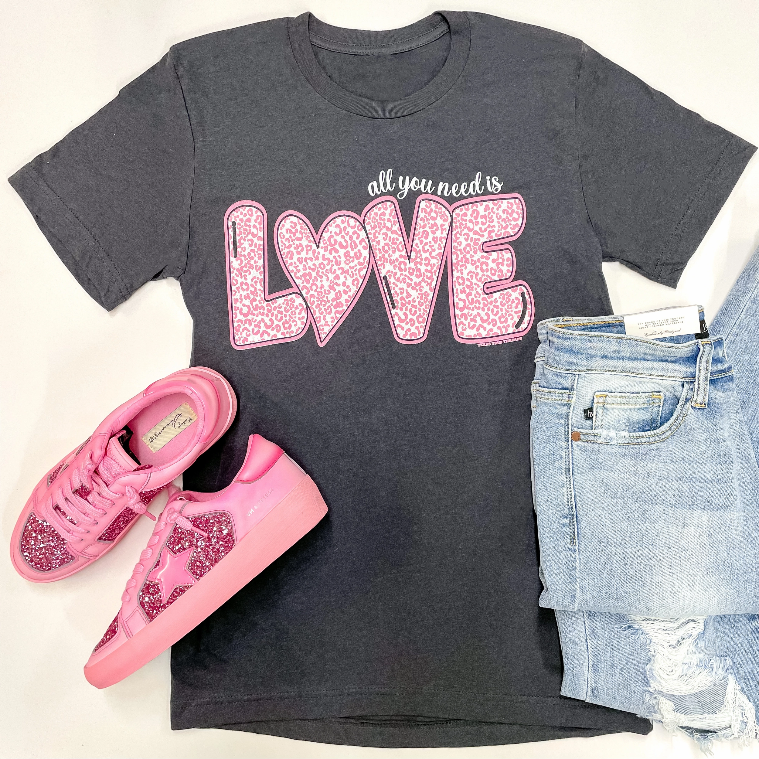 Cool Design Soft Fabric All You Need Is Love Short Sleeve Graphic Tee in Charcoal Grey