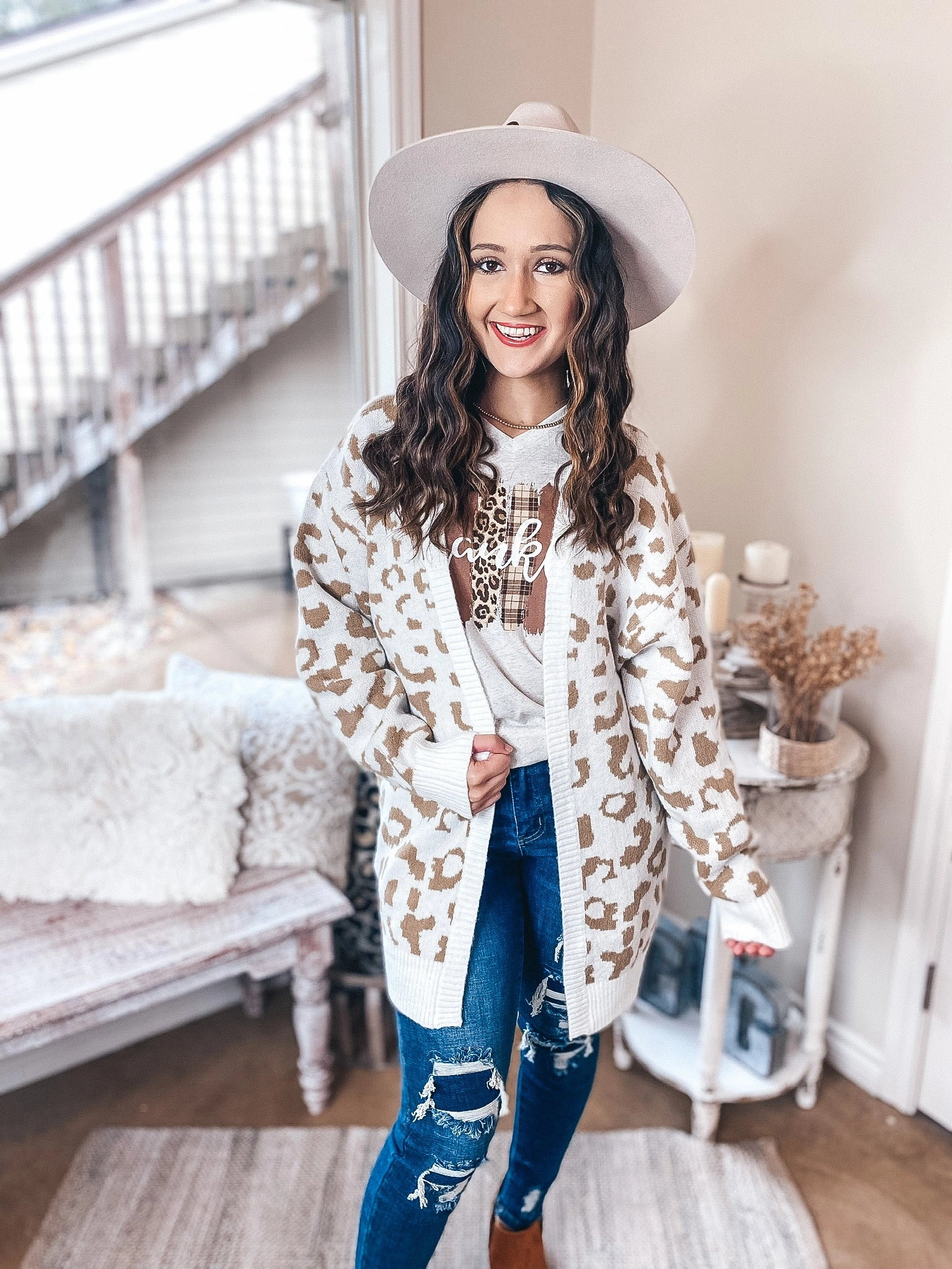 Thankful Short Sleeve Tee Shirt in Oatmeal Ivory Variable Tension Adjustment AntiPilling Surface