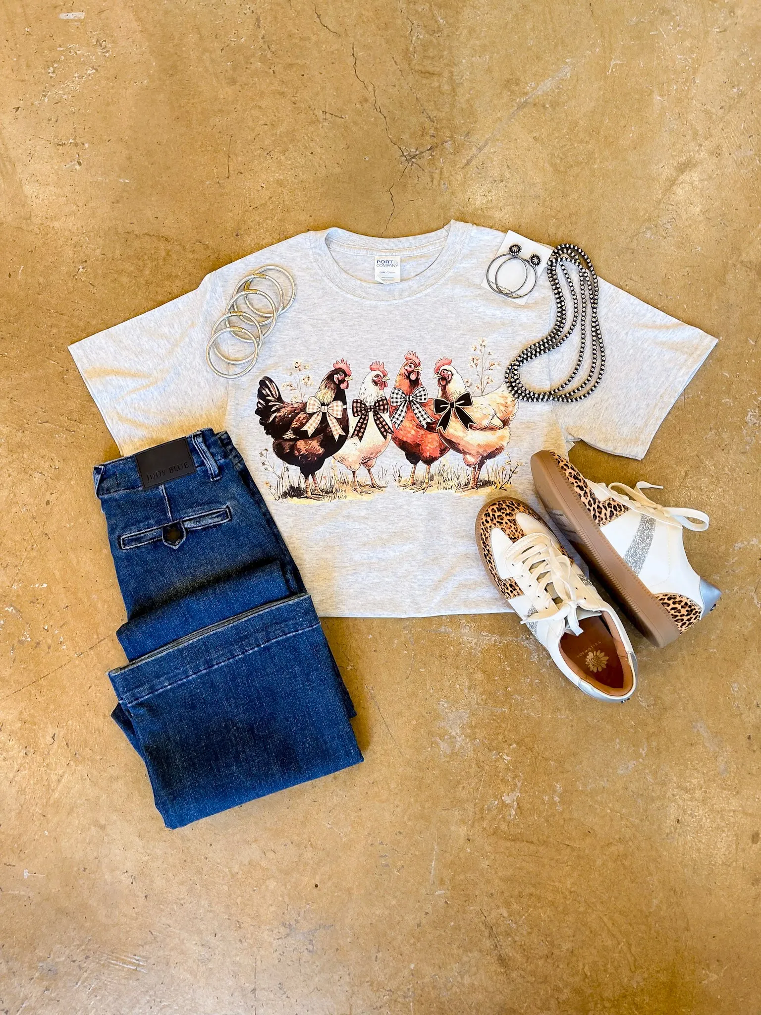 Barnyard Besties Chickens with Bows Short Sleeve Graphic Tee in Heathered Beige BreathableMeshInsert