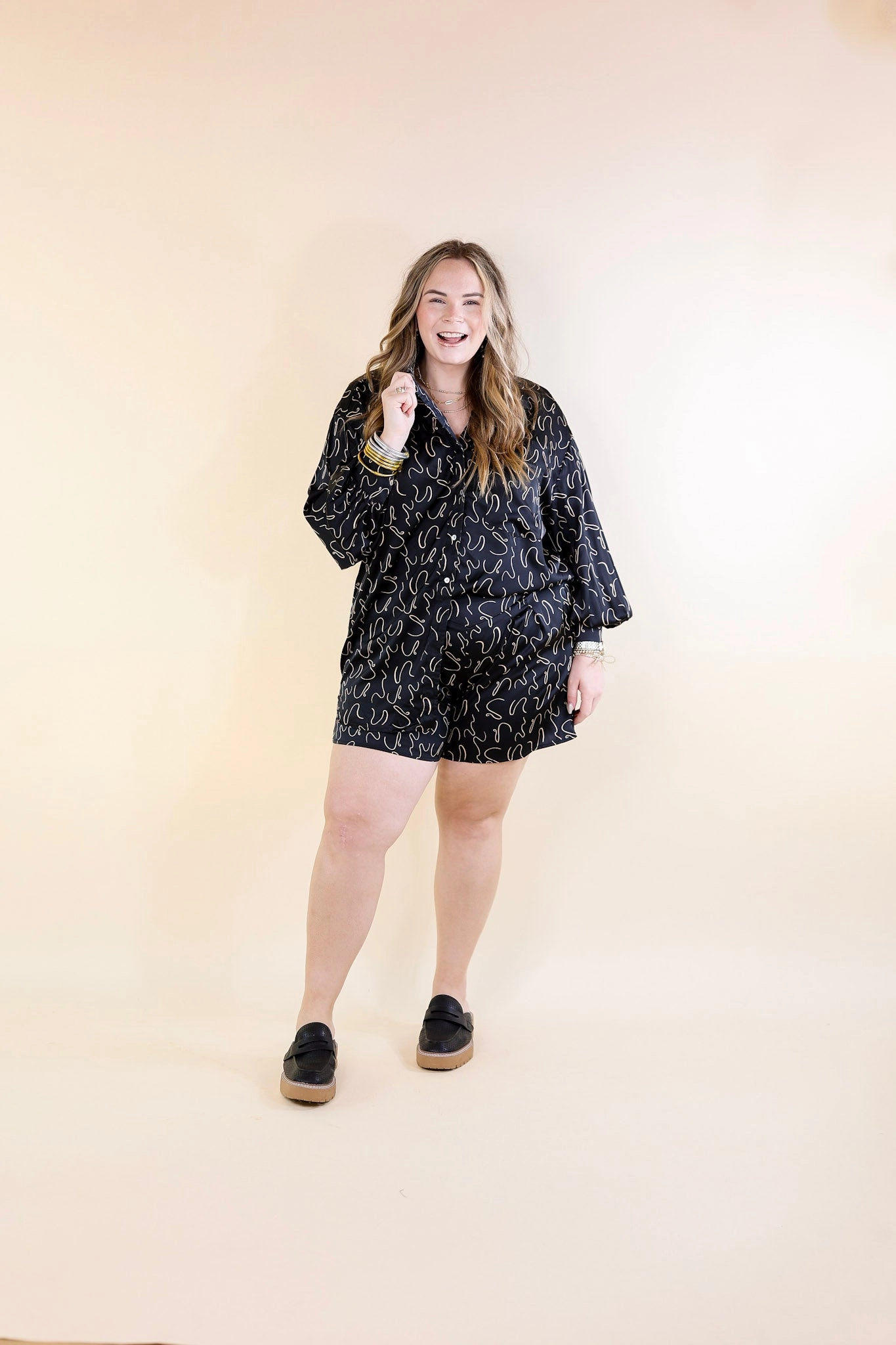Advanced Moisture Management Holiday Gift Endlessly Obsessed Satin Button Up Swirl Print Top in Black