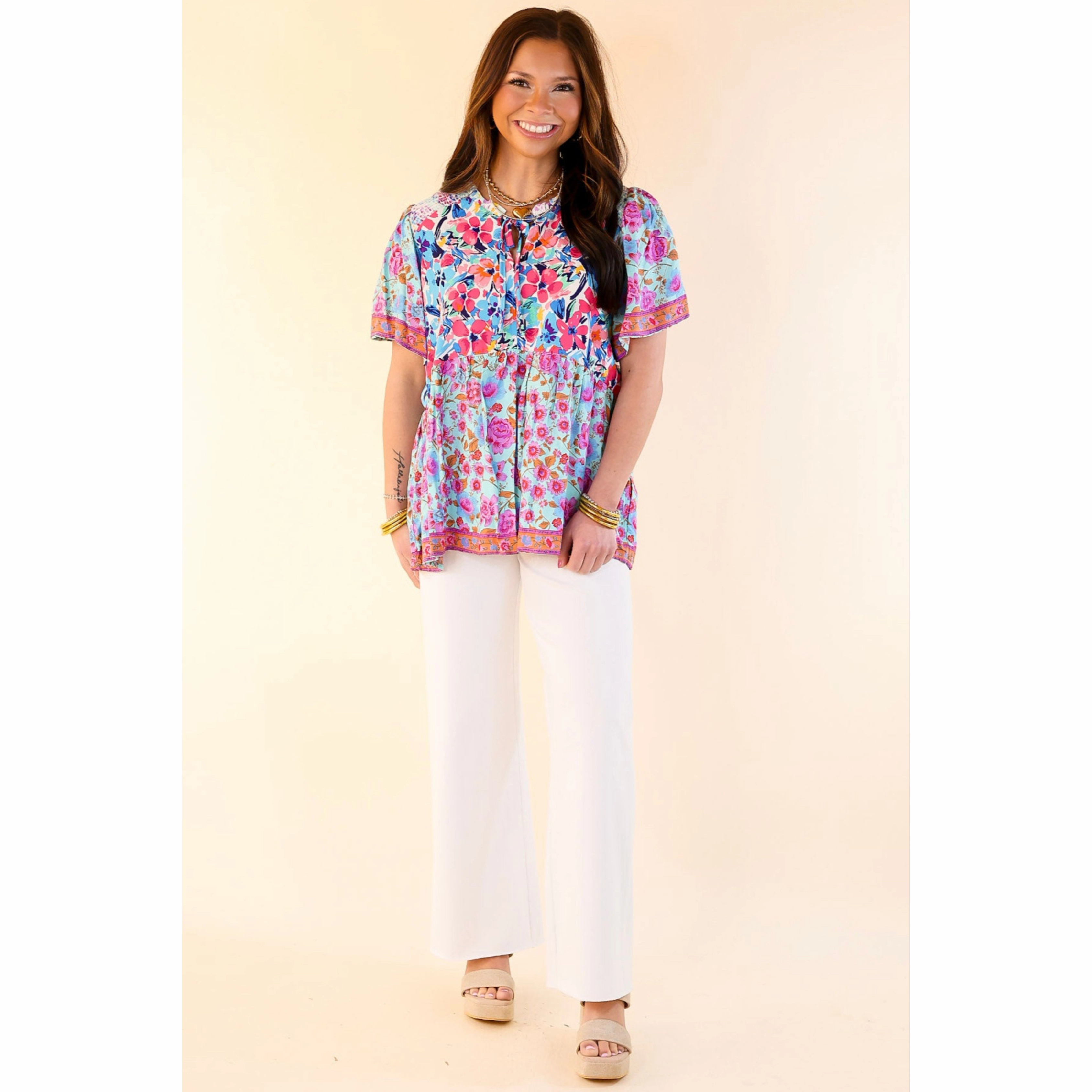 Eye-Catching Pattern Pocket Detail Tulip Fields Floral Print Babydoll Top in Mint Mix