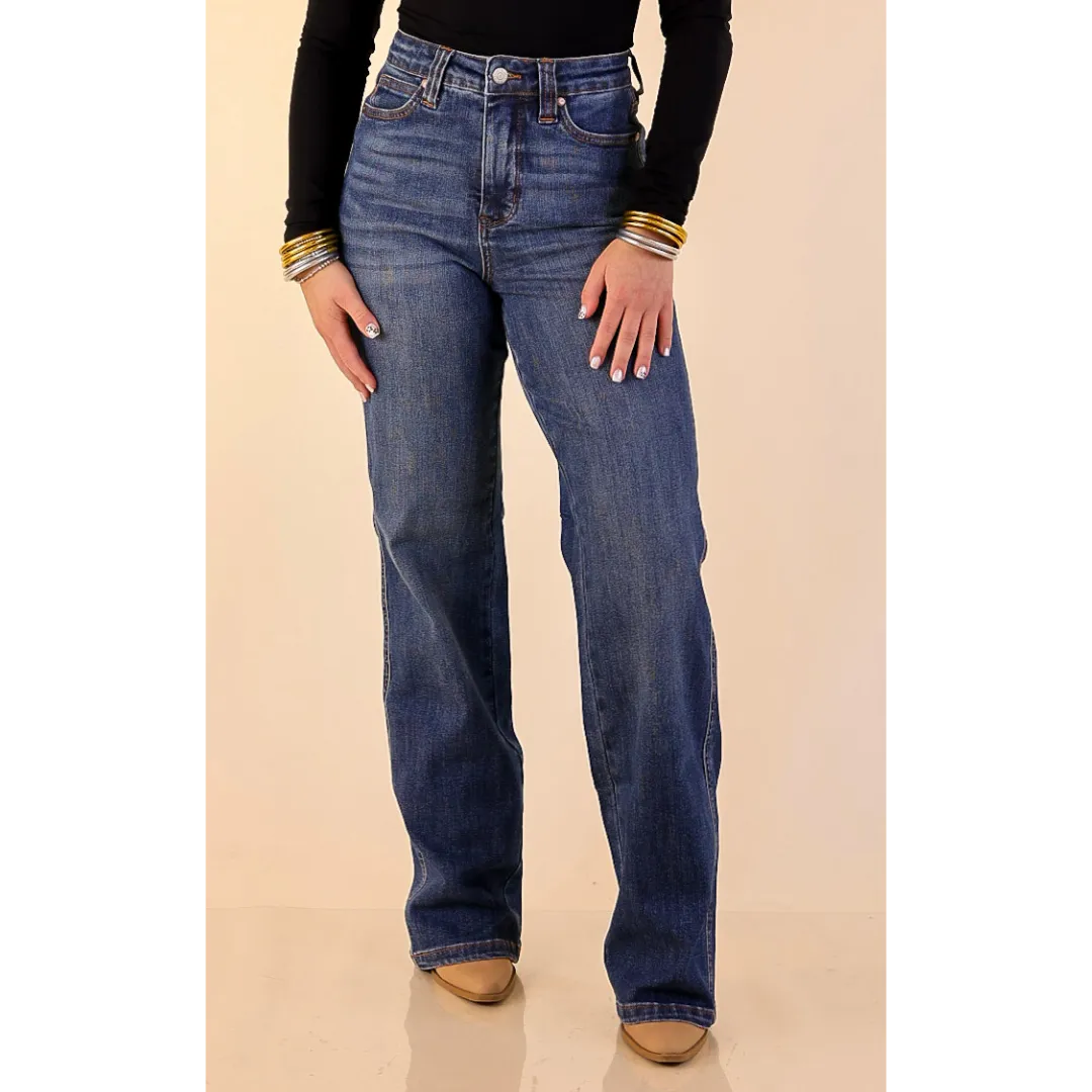 Judy Blue | Perfect Foundation Tummy Control Straight Leg Jean in Medium Wash Tagless Labeling ComfortStretch