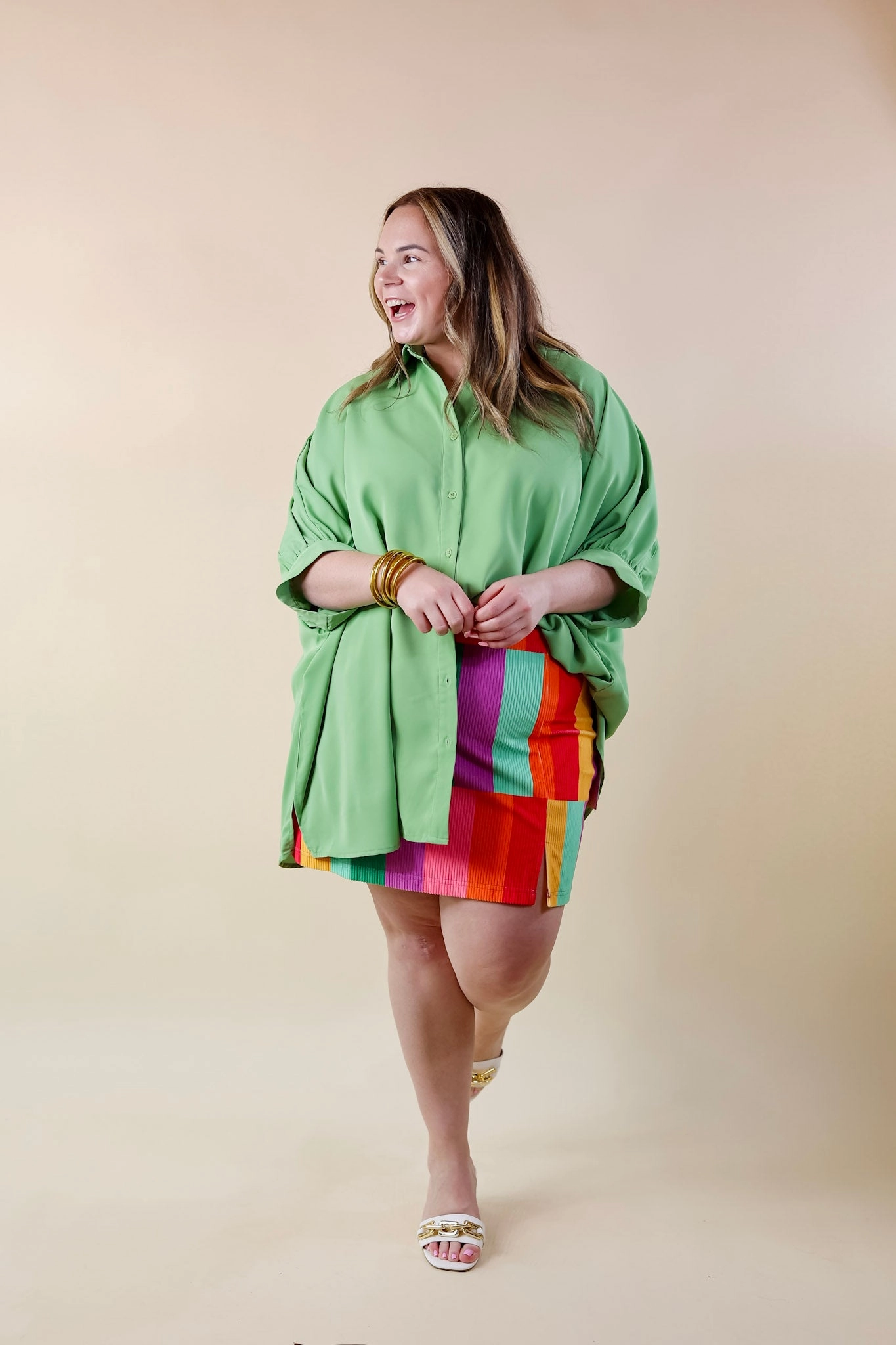 TaglessCollar City Lifestyle Button Up Half Sleeve Poncho Top in Aloe Green