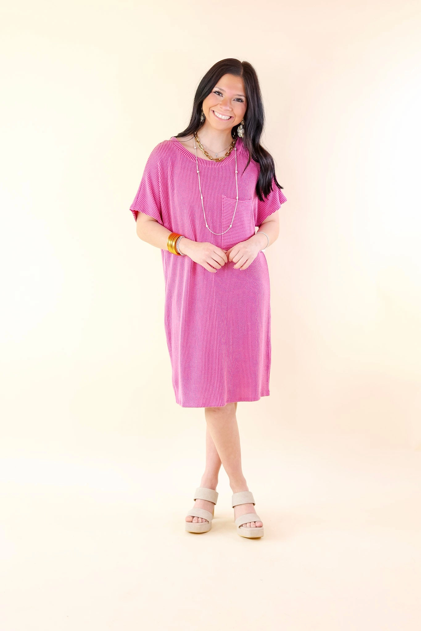 VersatileStyle Peace Glow Coffee and Carefree Ribbed Short Sleeve Dress with Front Pocket in Magenta Purple