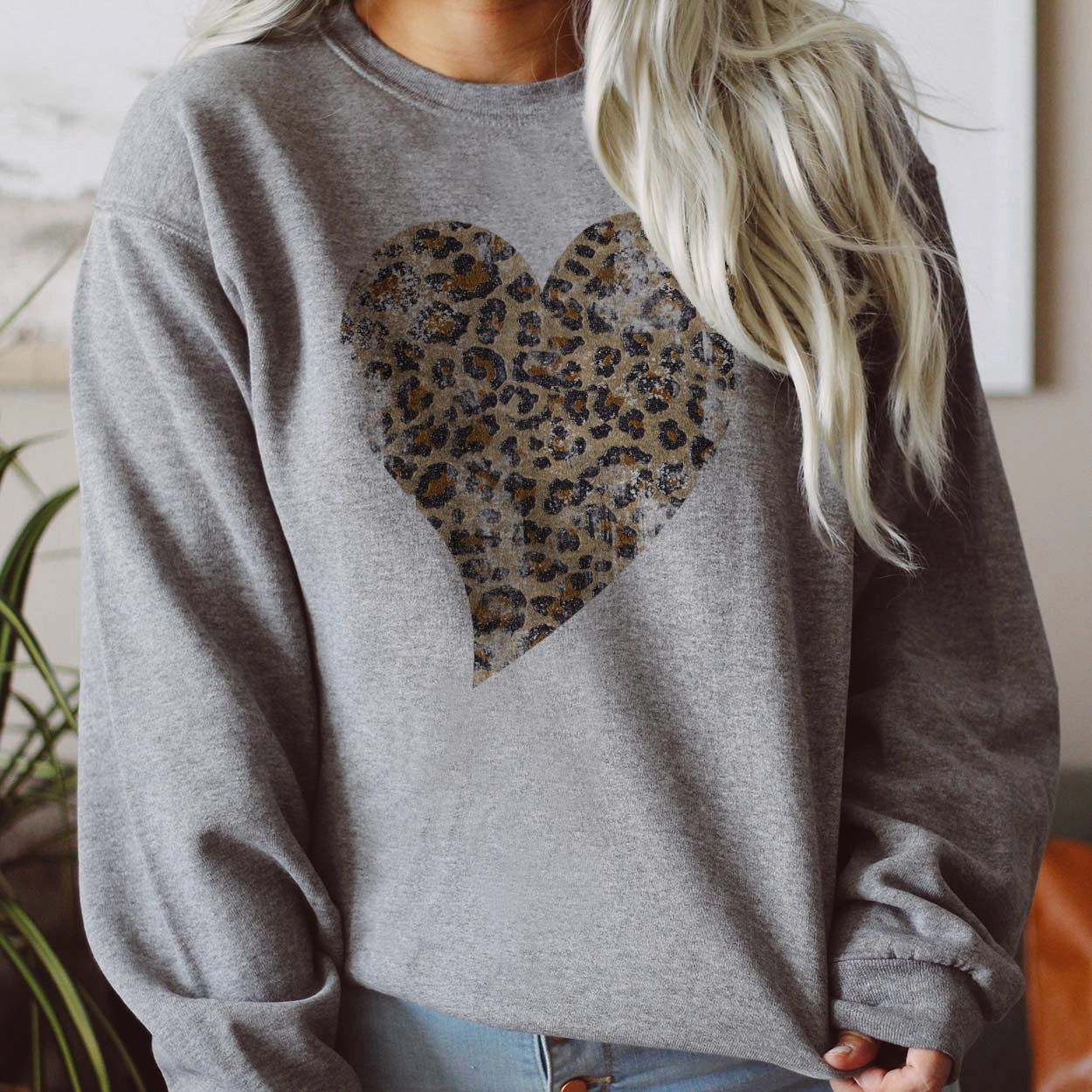 Minimalist Style Online Exclusive | Leopard Print Lover Vintage Distressed Long Sleeve Graphic Sweatshirt in Grey
