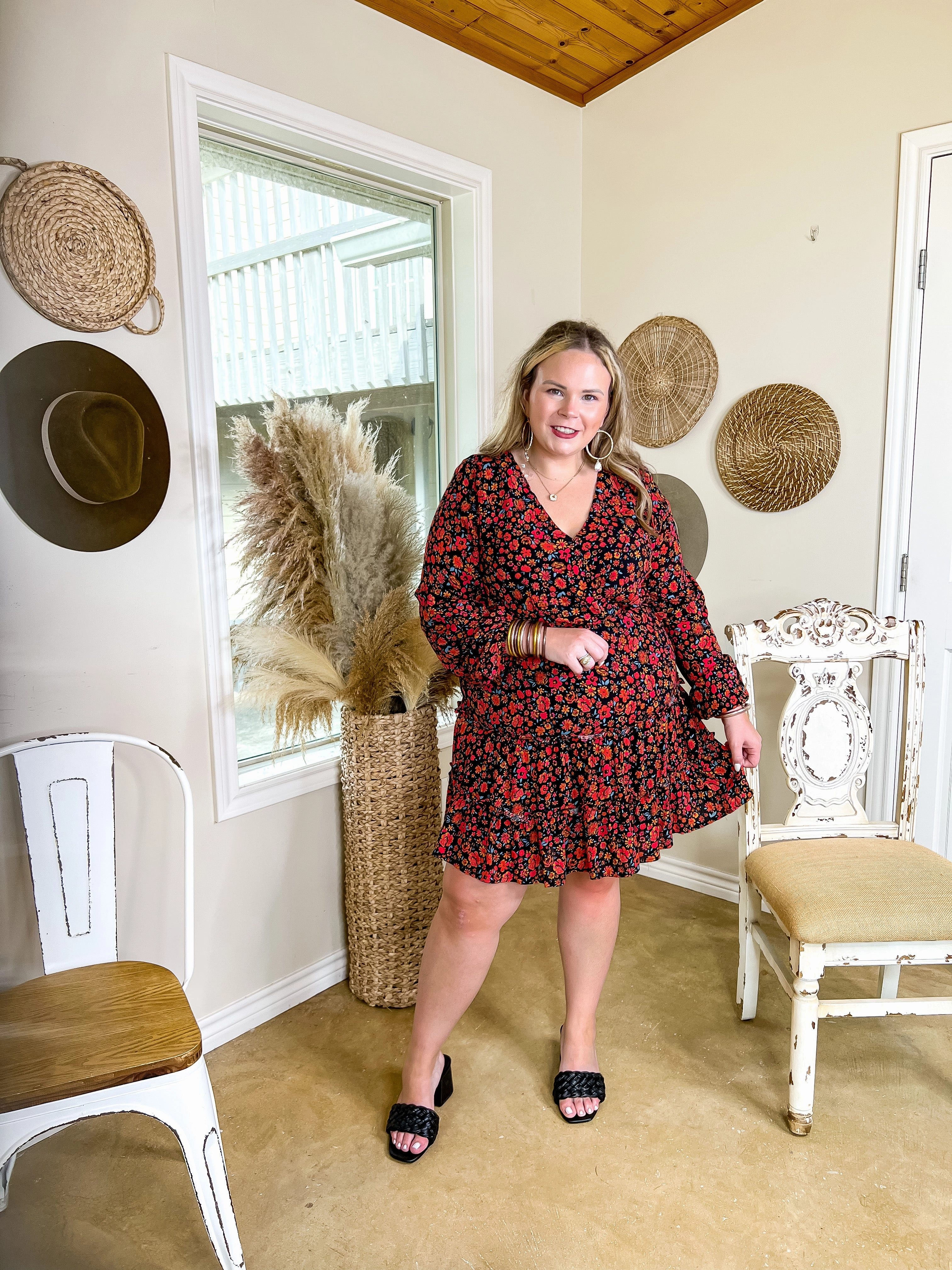 Cozy Jacket Sharp Edge Chasing Love Floral Tiered Dress with Long Sleeves in Black