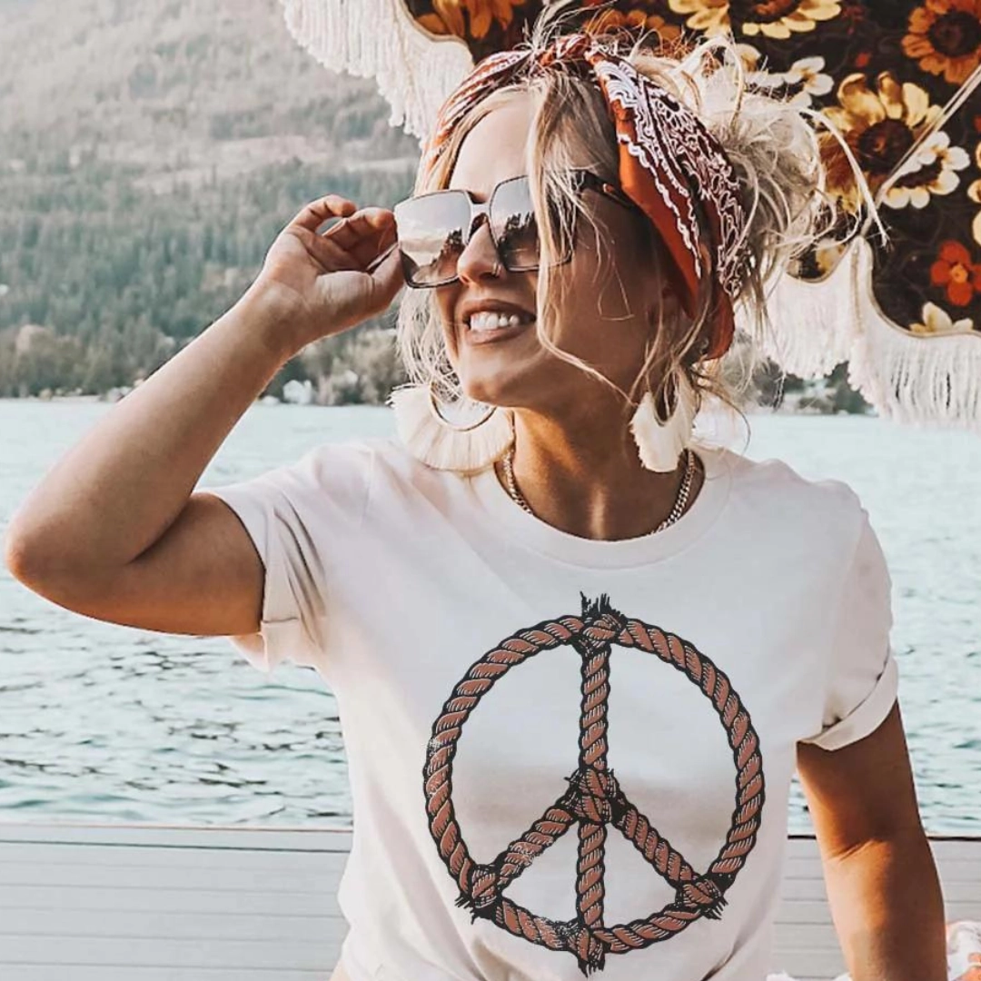 High-Quality Fabric Perfect for Outdoors Online Exclusive | Rope Peace Sign Short Sleeve Graphic Tee in Cream