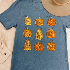 Casual Design Flexible Outerwear Painted Pumpkins Short Sleeve Graphic Tee in Dusty Blue