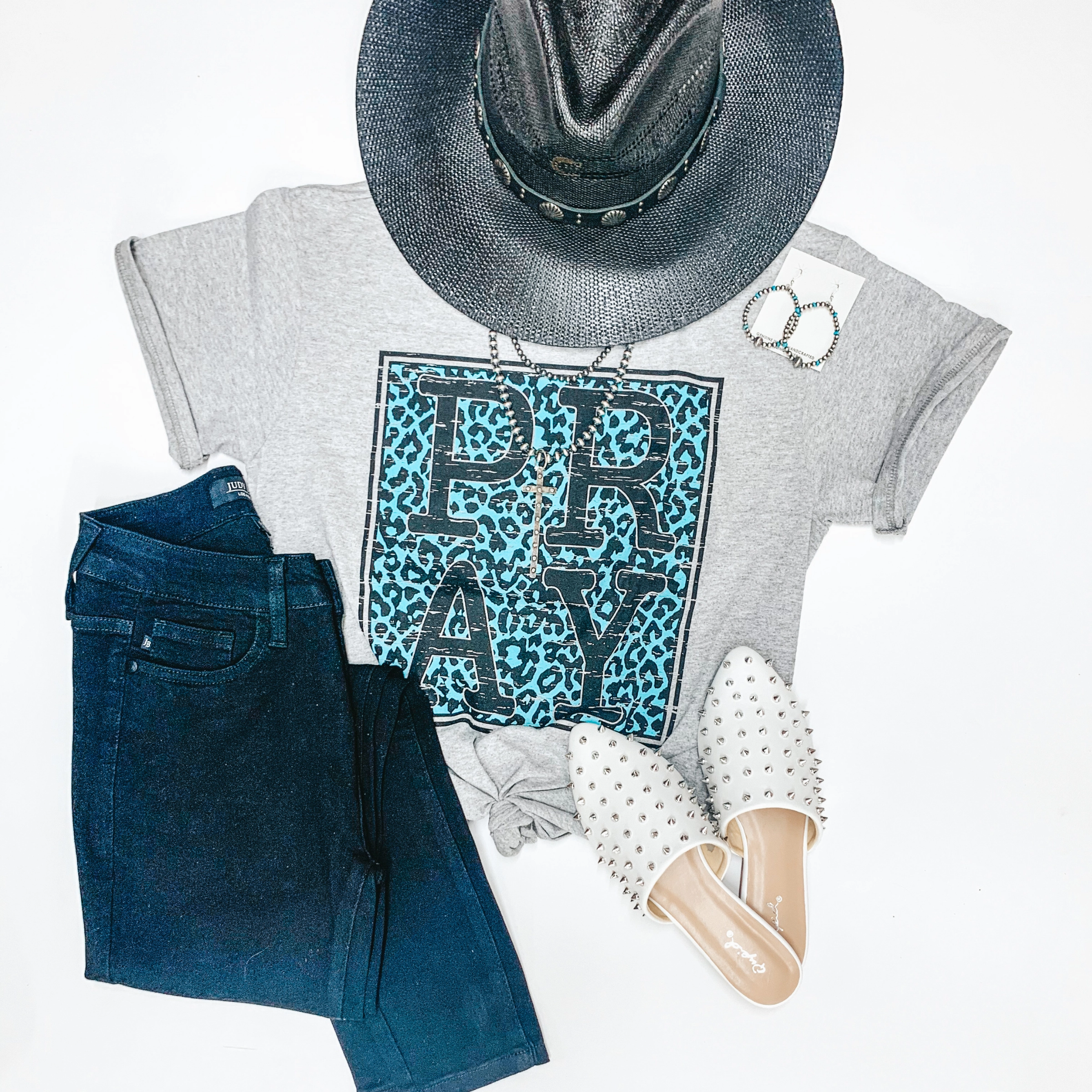 Active Ease Pray Turquoise Leopard Short Sleeve Graphic Tee in Heather Grey