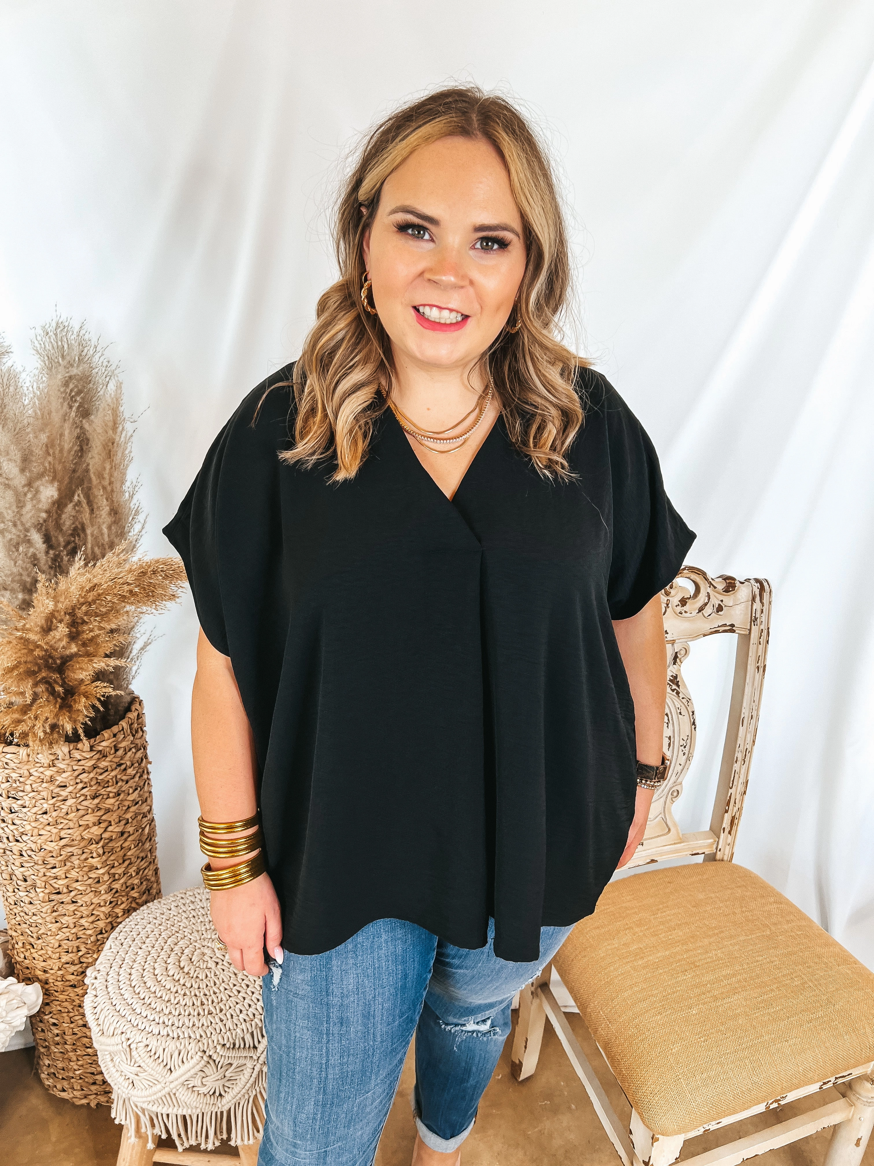 Last Chance Size Small | Weekend Out V Neck Placket Short Sleeve Top in Black Seasonal Style Heart Soul