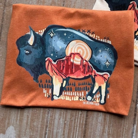 Sporty Style Online Exclusive | Navasota Nights Buffalo Graphic Tee in Heather Harvest Orange