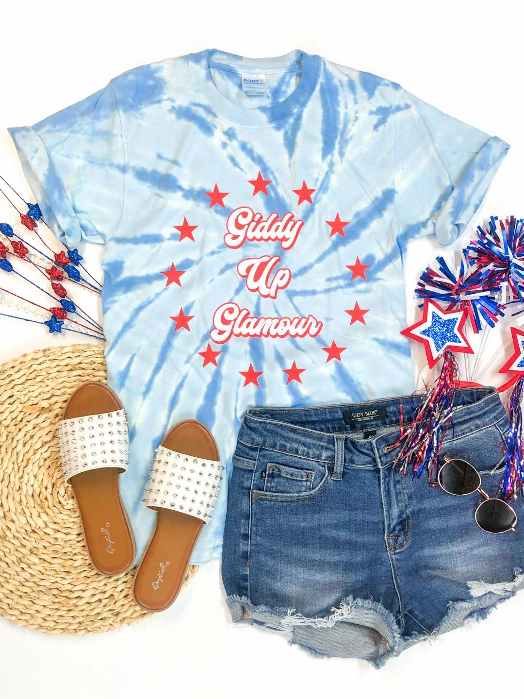 Relaxed Fashion Giddy Up Glamour Tie Dye Graphic Logo Tee in Red and Blue