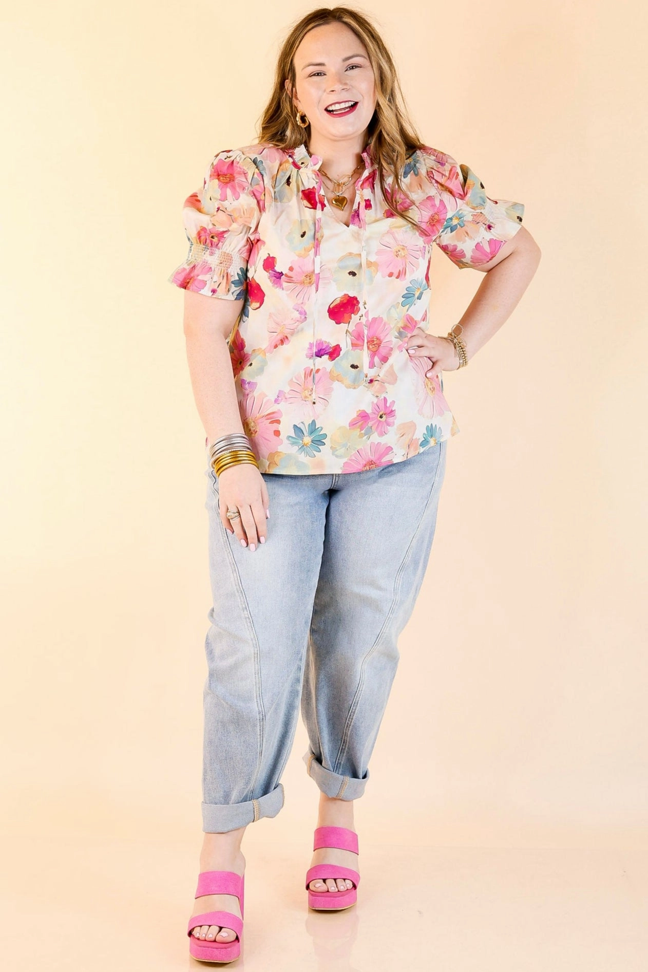 Structured Shoulder Support Freshly Picked Floral Print Top with Short Puff Sleeves in Cream