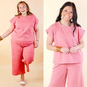 Glamour on the Go Textured Top with Pocket in Coral AbrasionFree Edging