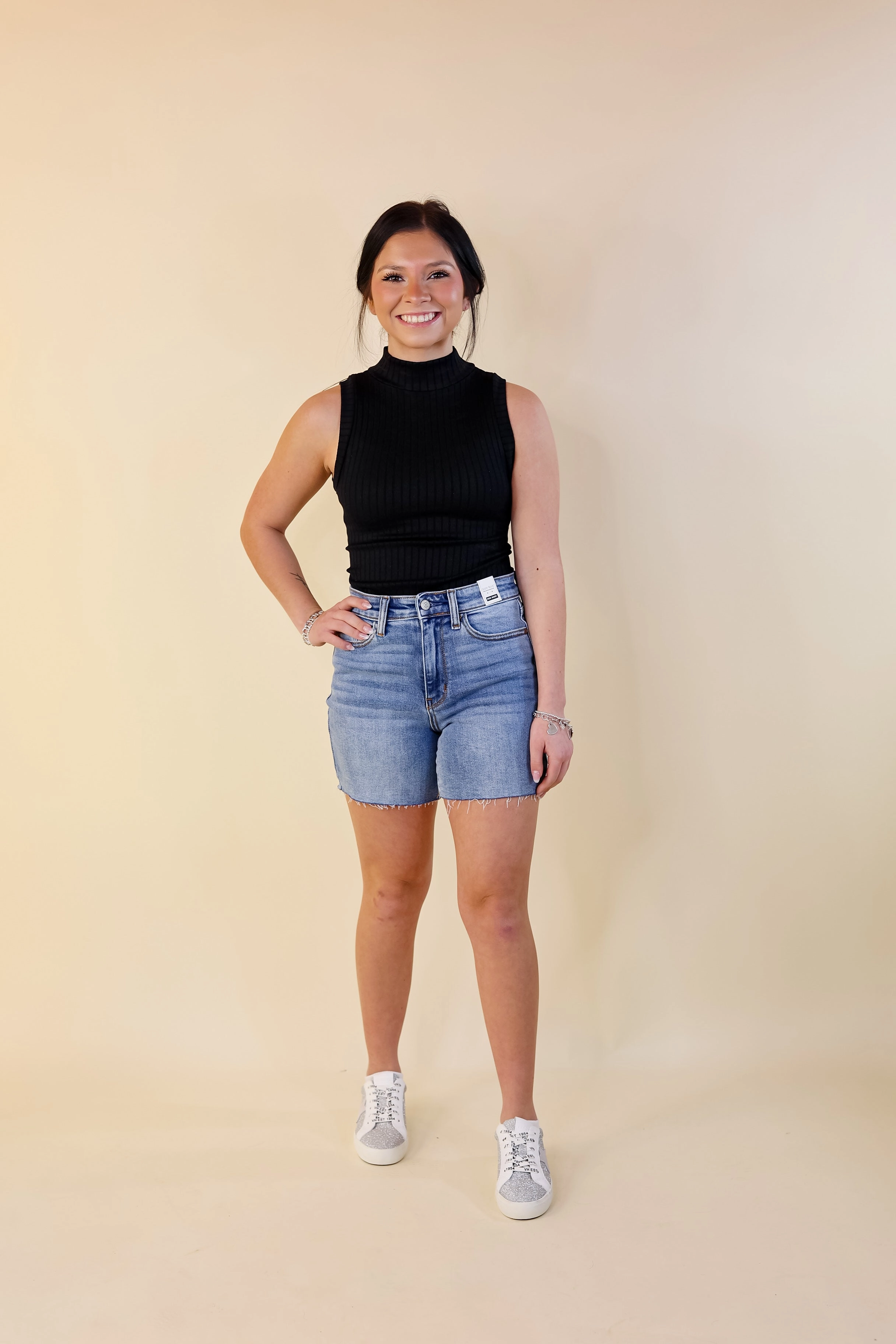 Judy Blue | Street Style Mid Thigh Shorts in Light Wash TemperatureControlTechnology