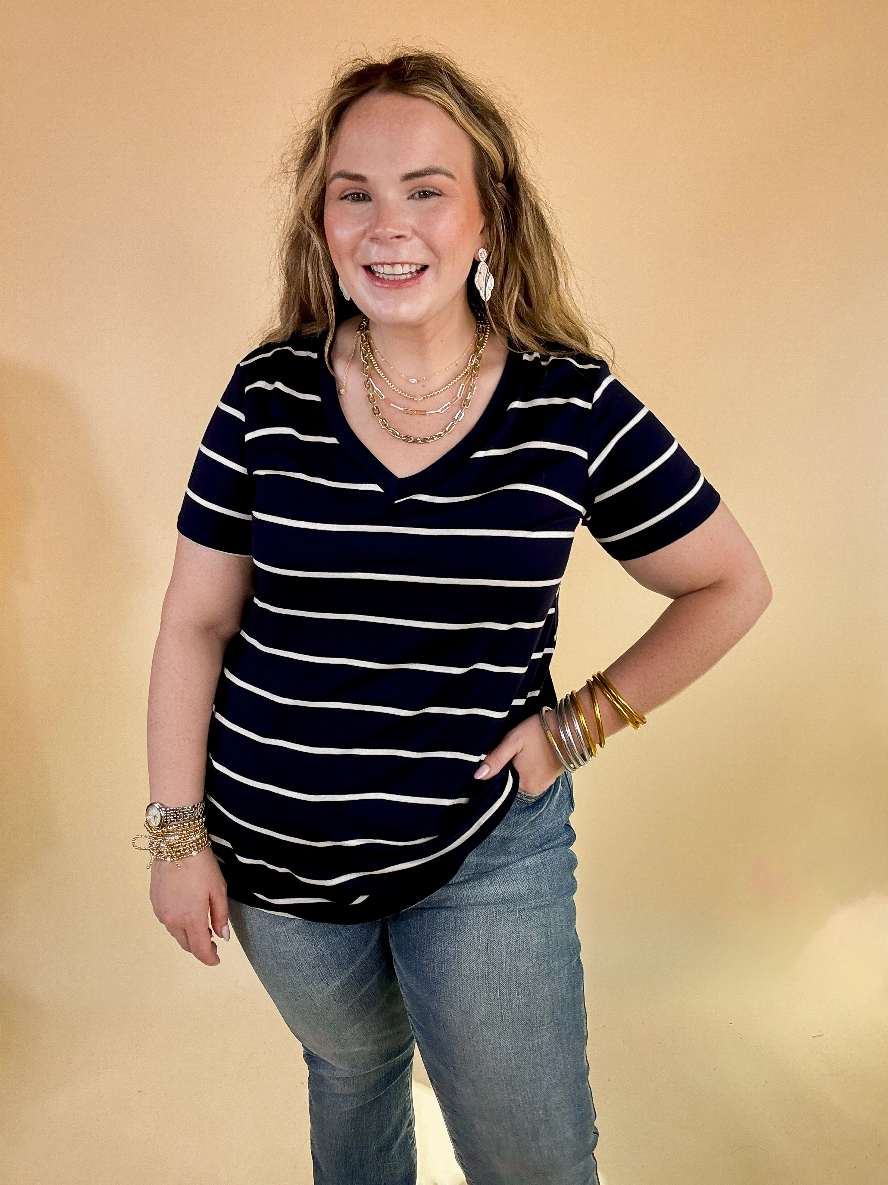 AbrasionFreeZone Keep Things Casual Striped V Neck Tee in Navy