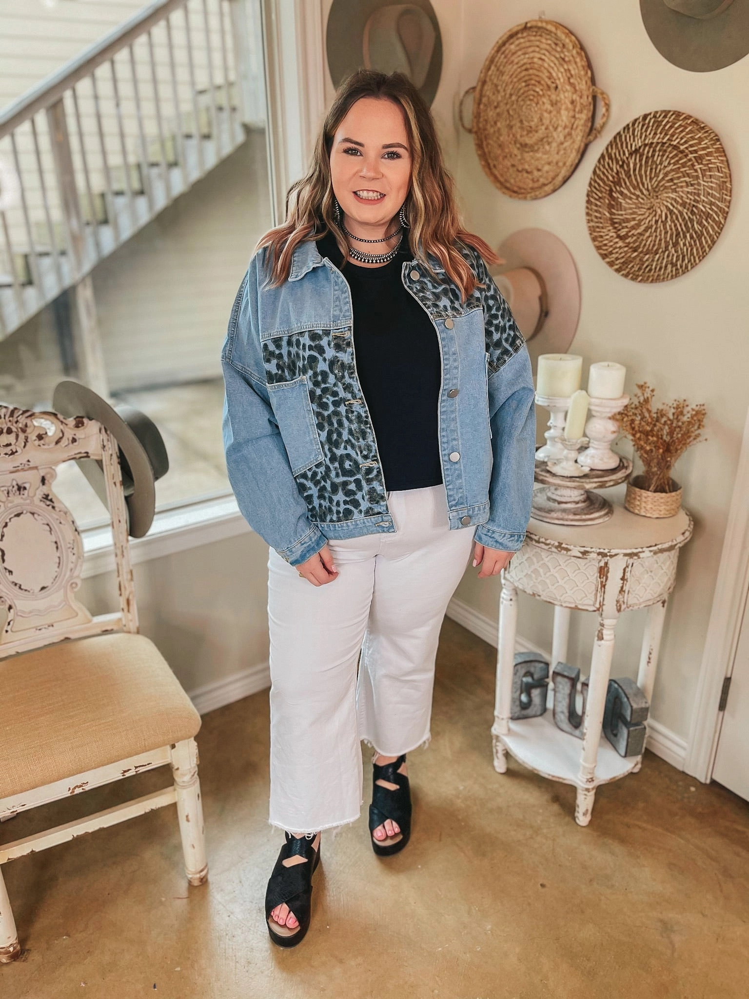 Reinforced Collar Structure Plus Sizes | Downtown Dallas Large Pocket Leopard Mix Denim Jacket in Light Wash