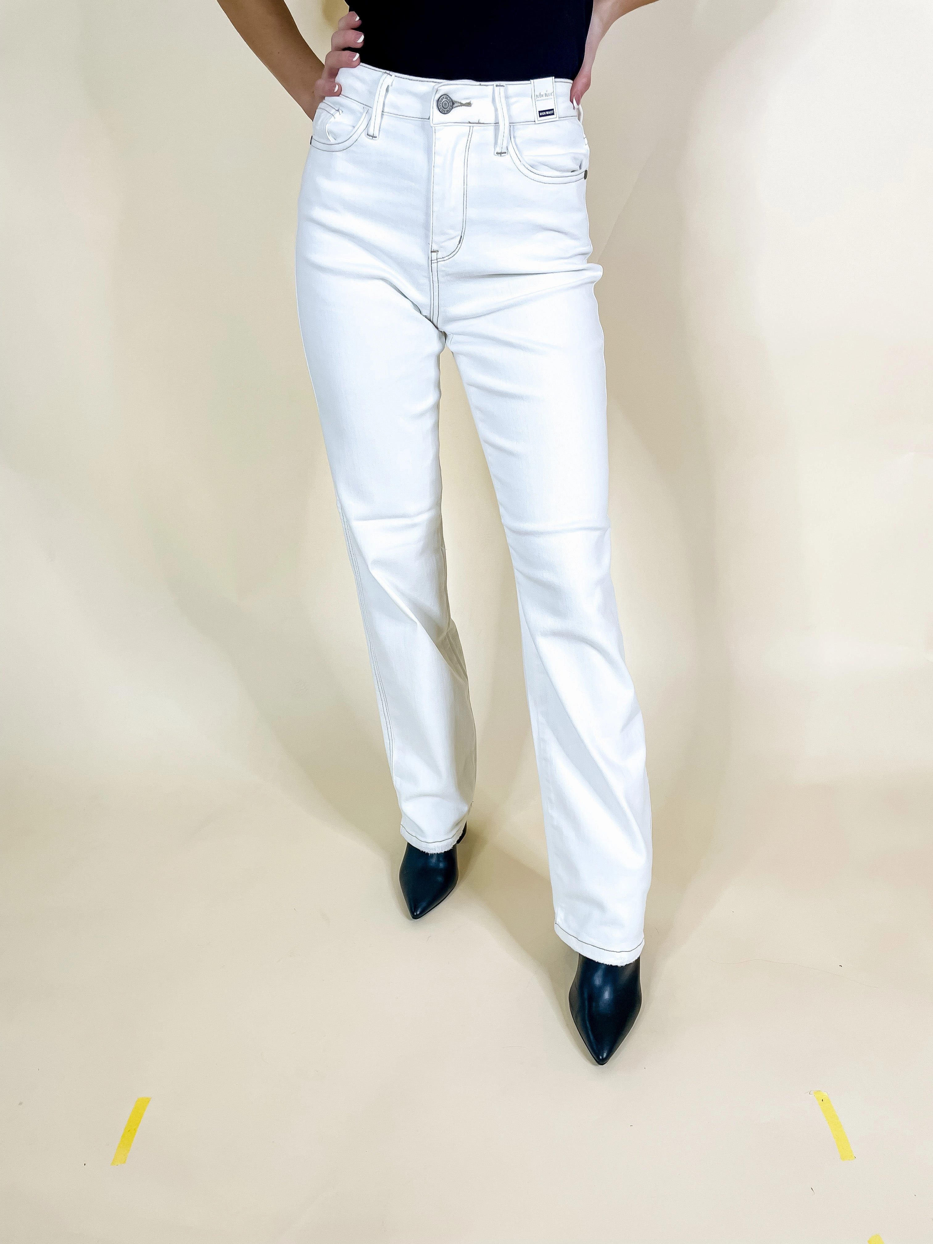 DurableThreadwork Last Chance Size 0 & 1 | Judy Blue | Feeling My Best Straight Leg Jeans in Ecru
