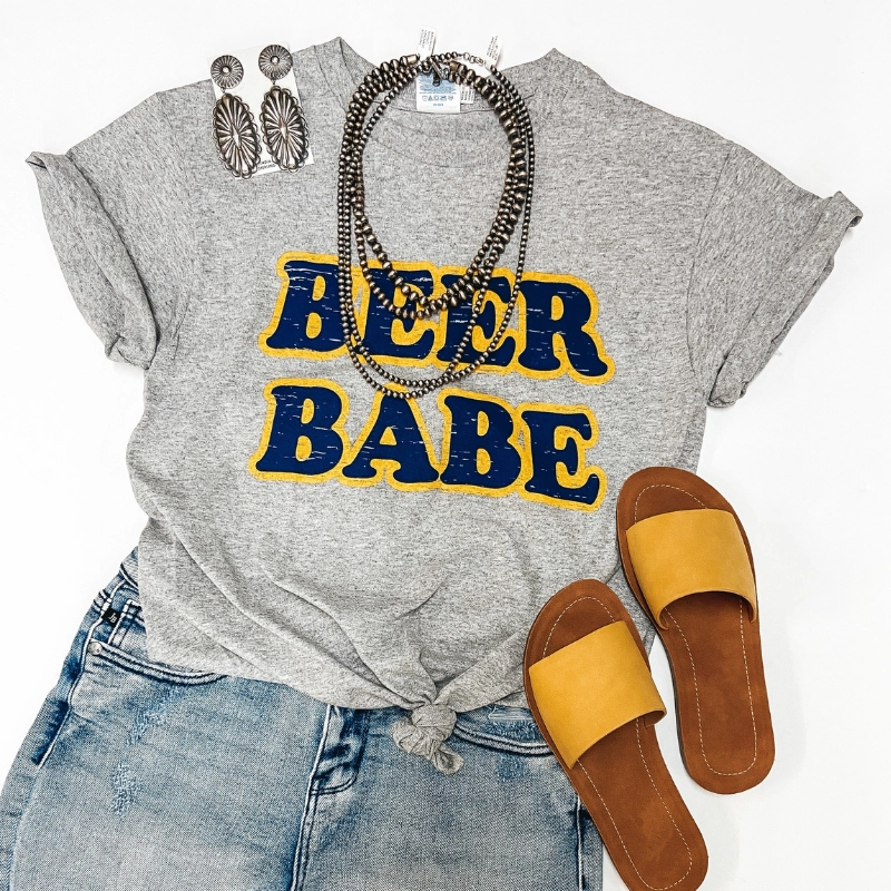 Last Chance Size Small | Beer Babe Short Sleeve Graphic Tee in Heather Grey Weather Guard Calm Wave