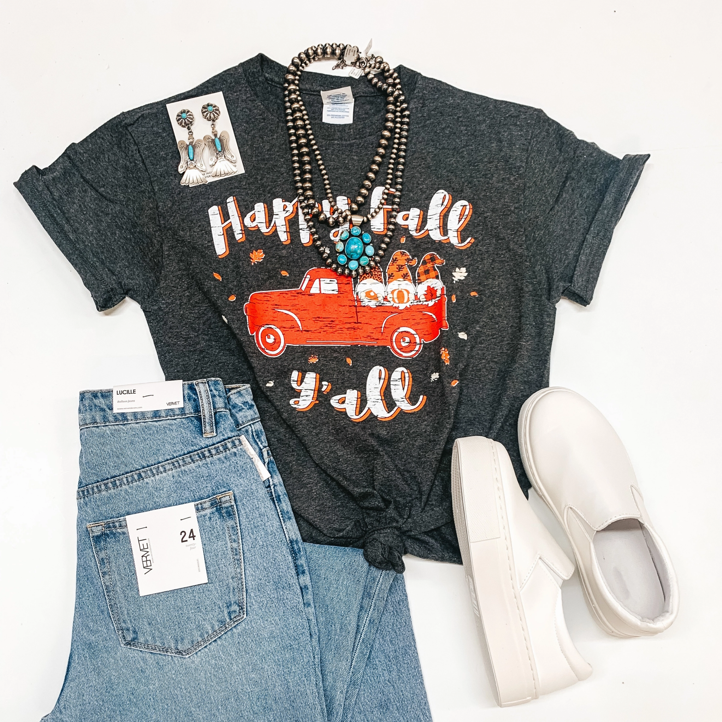 Last Chance Size Small | Happy Fall Y'all Gnome Short Sleeve Graphic Tee in Heather Grey SeamlessPockets