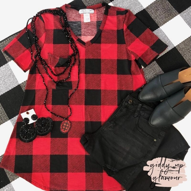 Last Chance Size Small | Just Right Short Sleeve Buffalo Plaid Print Pocket Tee in Red Winter Apparel