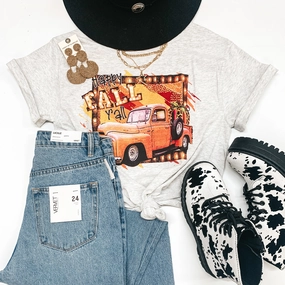 Family Style Art Mood Last Chance Size Small| Happy Fall Y'all Vintage Short Sleeve Graphic Tee in Light Heather Grey