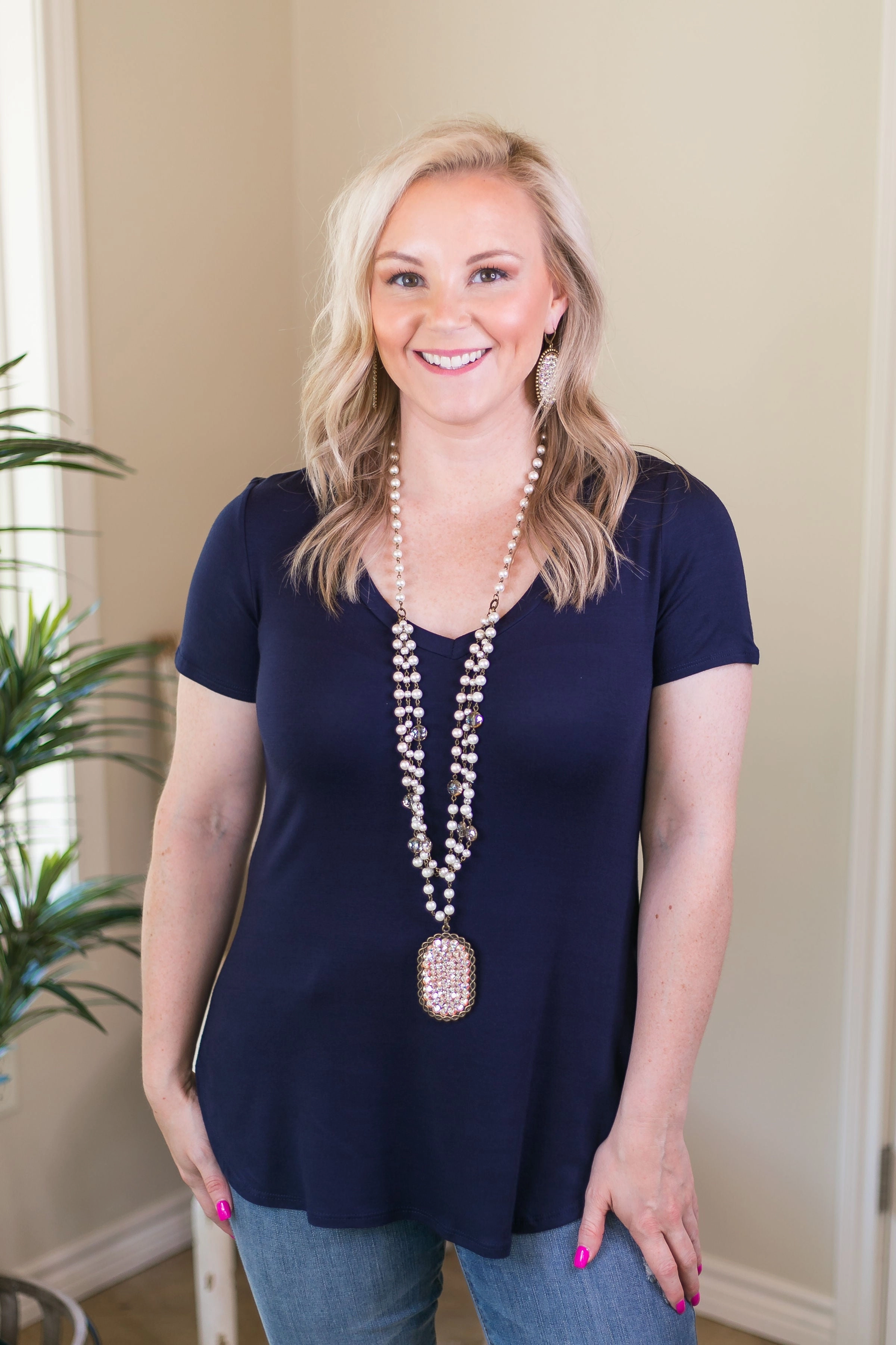 LightweightDesign Last Chance Size Small, Medium, XL & 3XL | Simply The Best V Neck Short Sleeve Tee Shirt in Navy Blue