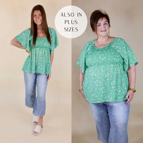 SmoothInnerLining Reinforced Edges Little Coastal Town Floral Short Sleeve Top with Smocked Bodice in Green