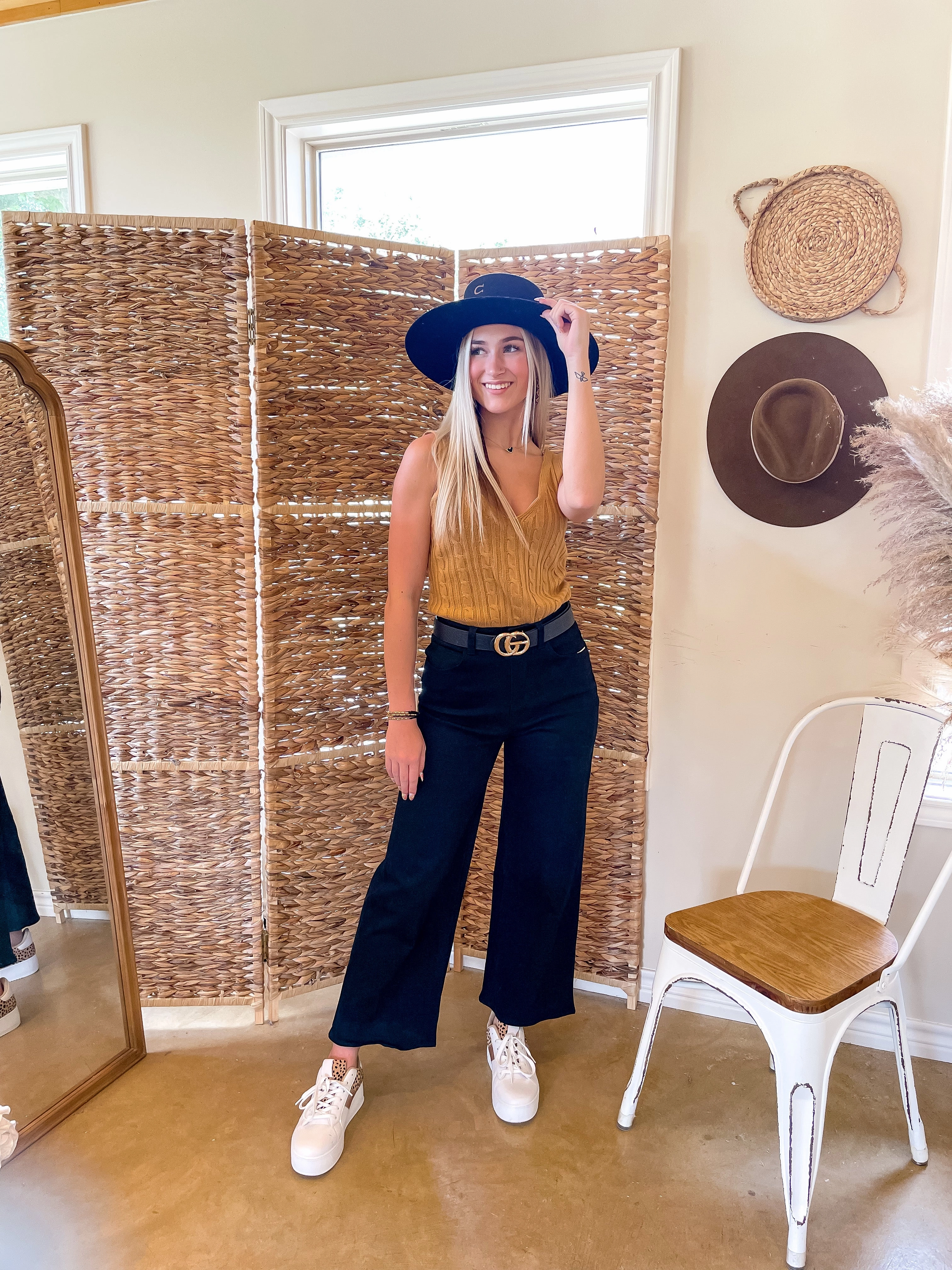 Chic Meet Up Wide Leg Cropped Denim Jeans in Black Cotton Glow