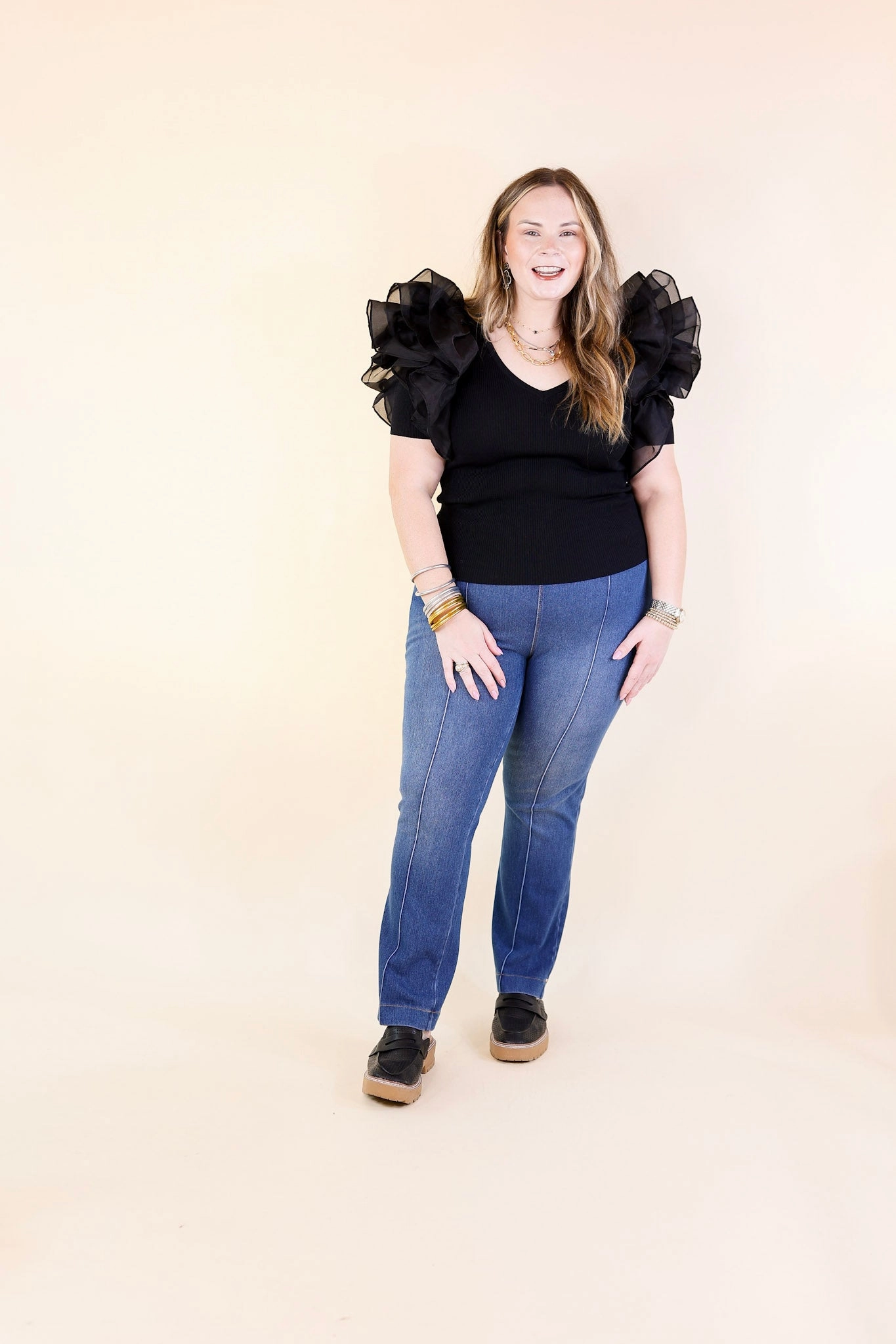 Lyss?? | Elle Ankle Flare Denim Trousers in Mid Wash Air Move