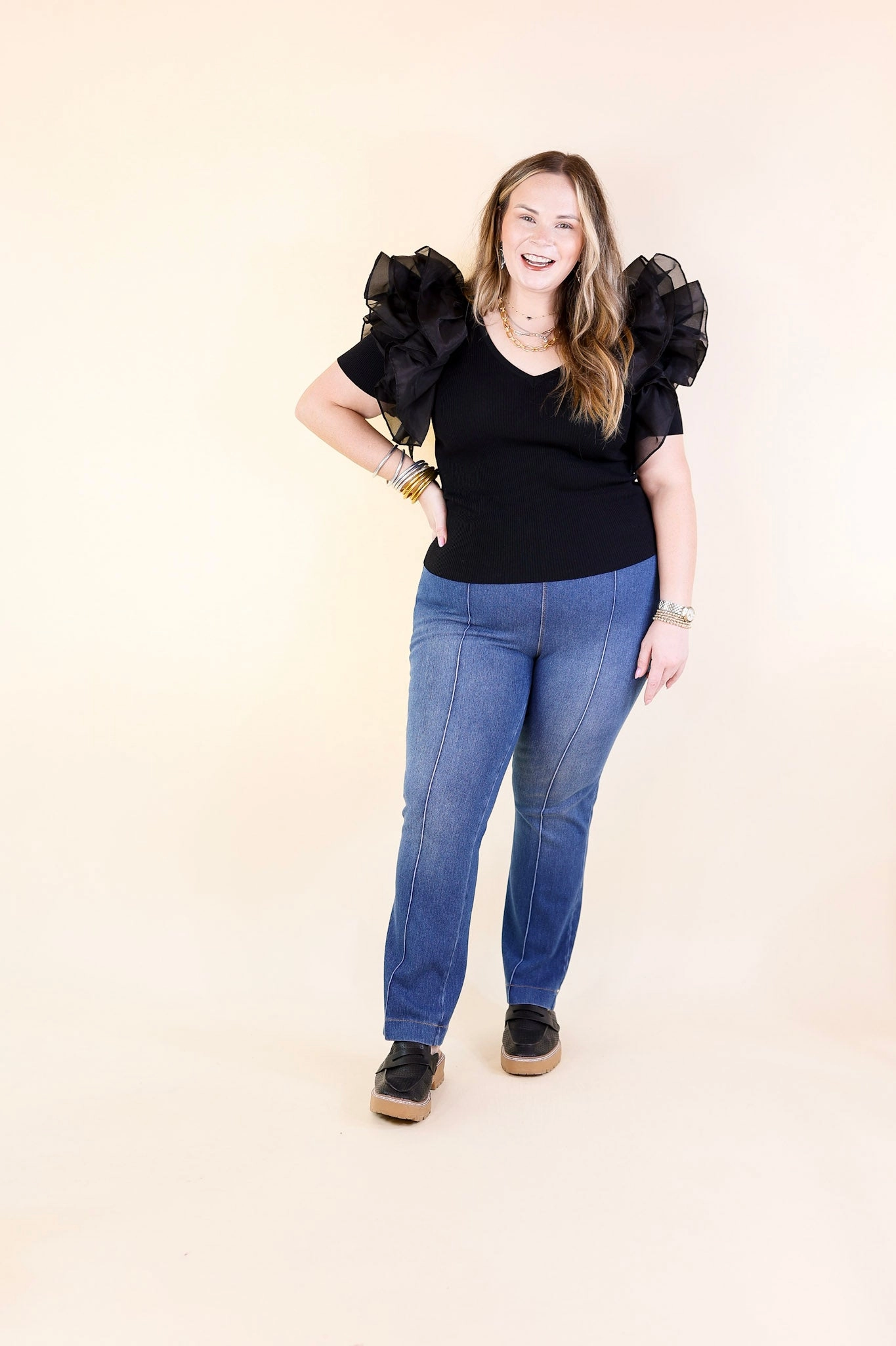 Lyss?? | Elle Ankle Flare Denim Trousers in Mid Wash SmoothEdging