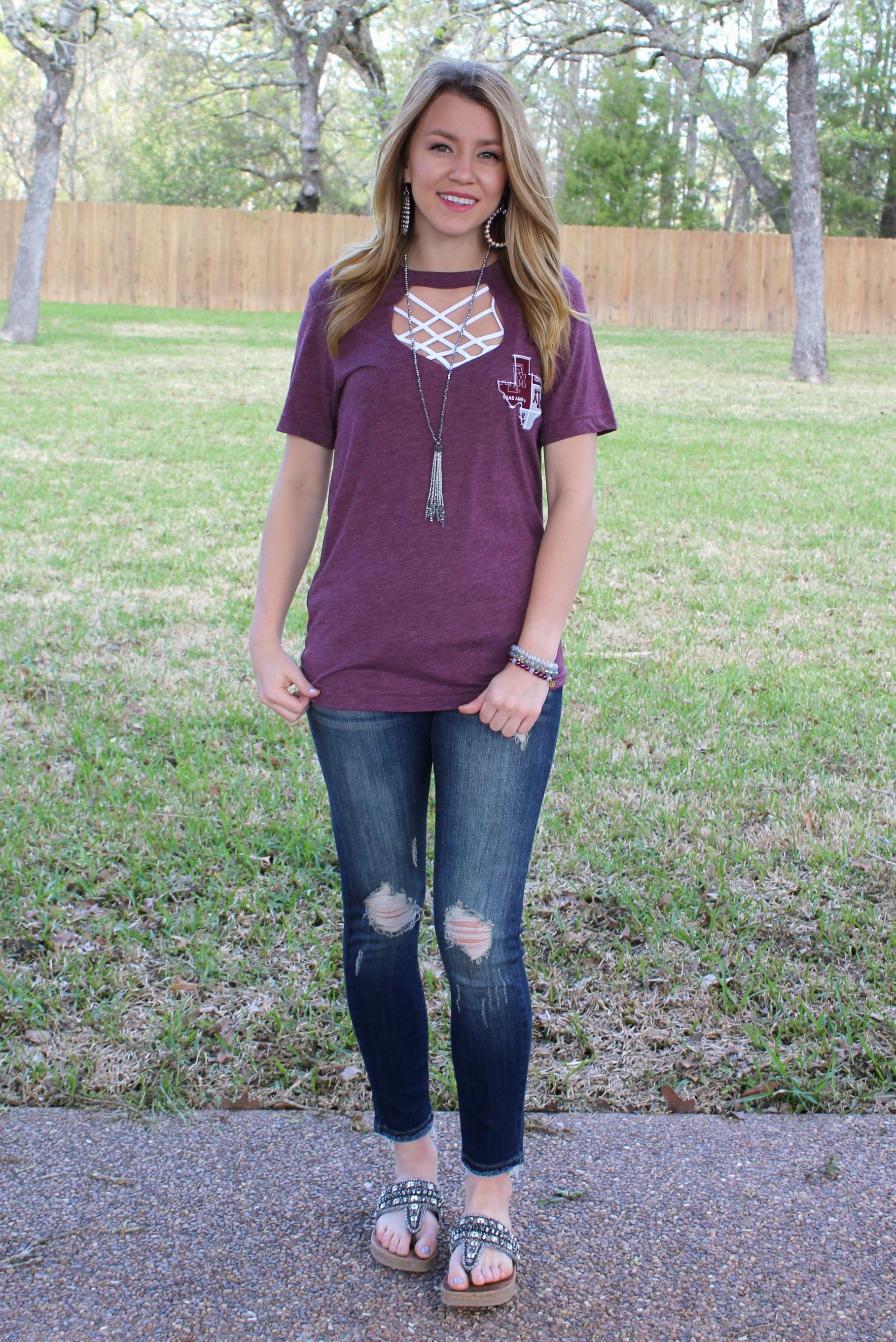 Breathable Active Wear NonRestrictive Cut Go Texas A&M Aggies Short Sleeve Tee with Keyhole Cut Out in Heather Maroon