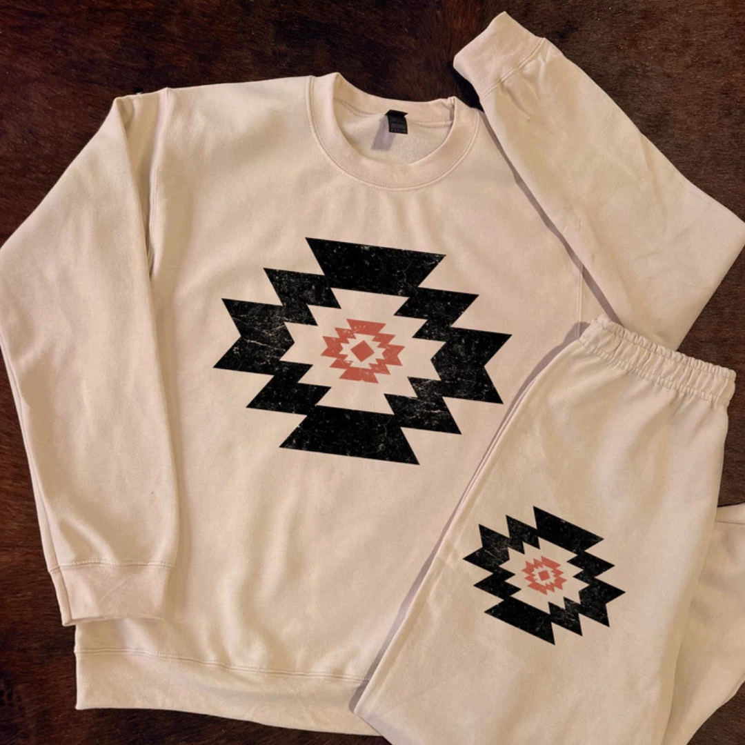 Active Style Trend FadeResistant Online Exclusive | Aztec Vibes Graphic Sweatshirt in Beige Sand