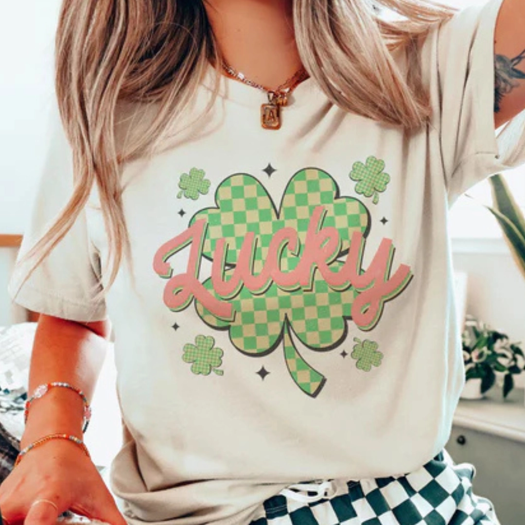 proper length Casual Appeal Online Exclusive | Clover Charm Checkered Shamrock Lucky Graphic Tee in Cream