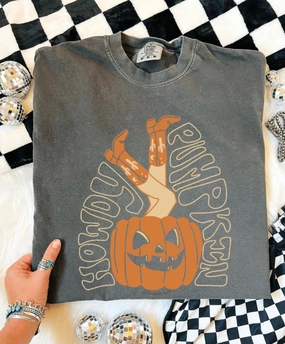 Casual Flex Wear Online Exclusive | Howdy Pumpkin Graphic on Short Sleeve Comfort Color Tee in Pepper Black