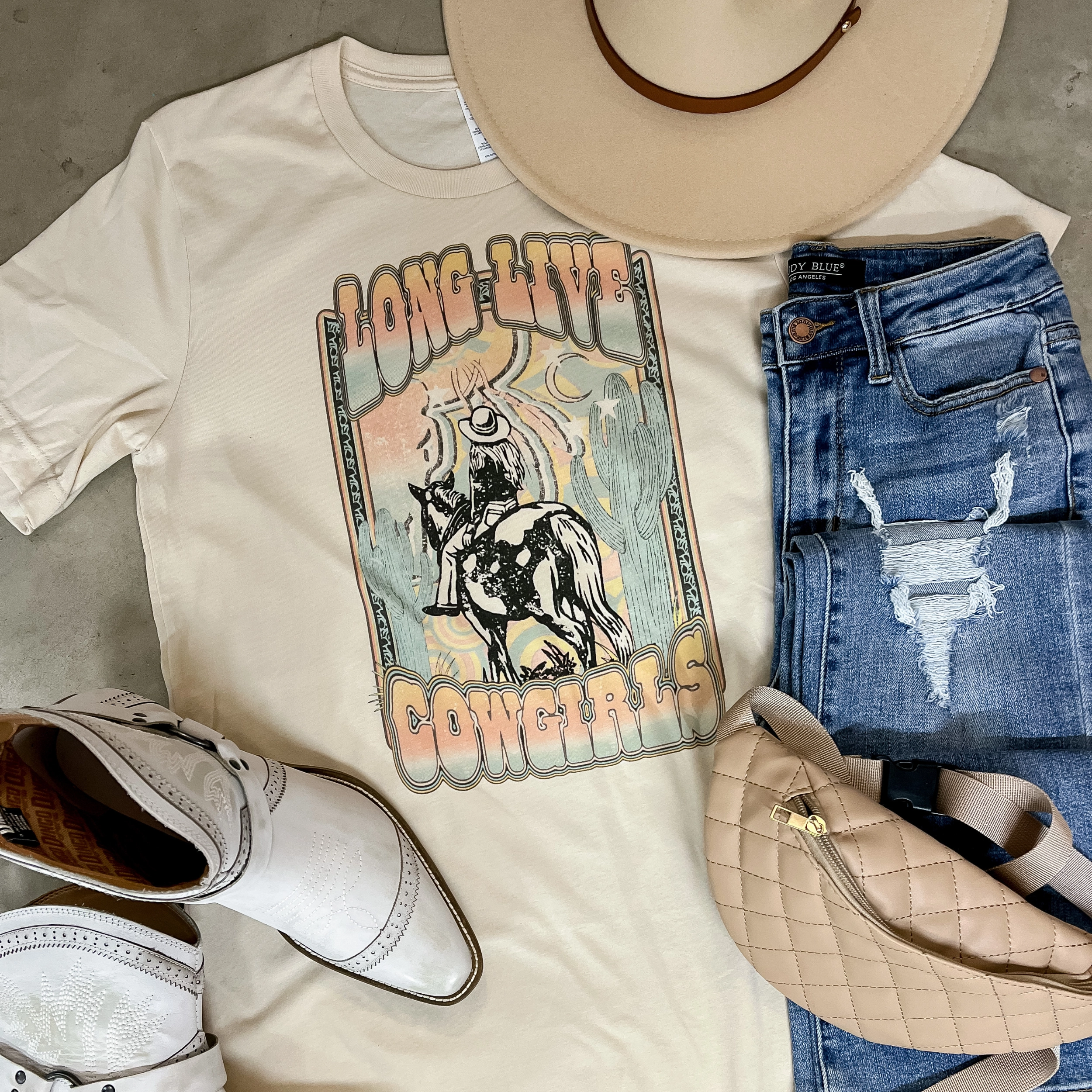 Online Exclusive | Long Live Cowgirls Graphic Tee in Cream Daywear Style