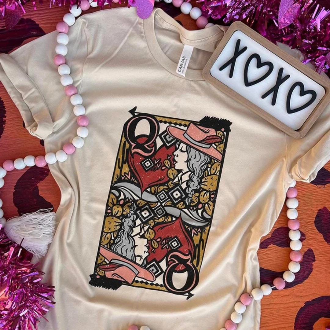 Movie Night Comfy Touch Online Exclusive | Queen of Hearts Short Sleeve Graphic Tee in Cream