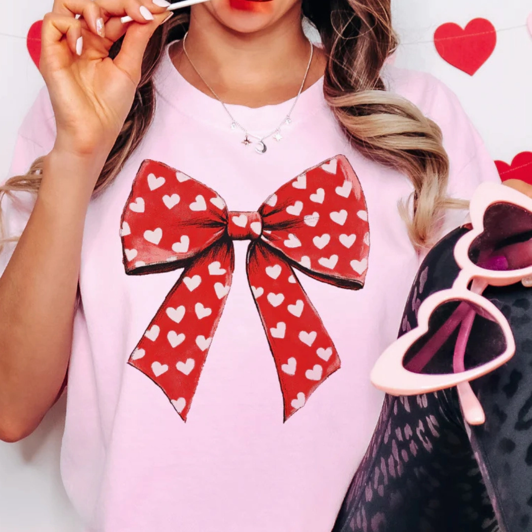 Online Exclusive | Valentine Big Red Bow with Hearts Graphic Tee in Pink Collared