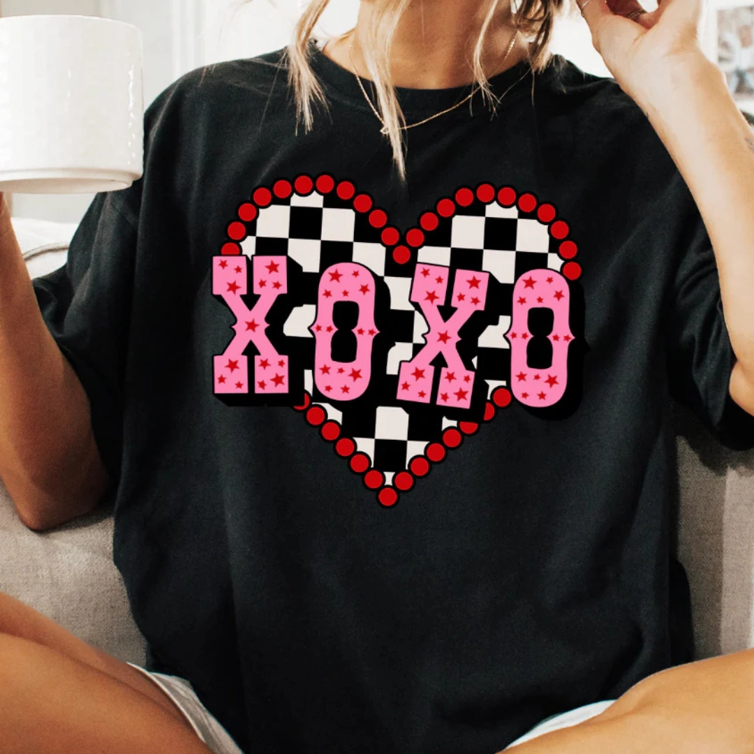 Sporty Top Online Exclusive | XOXO Heart on Checkered Background Graphic Tee in Black