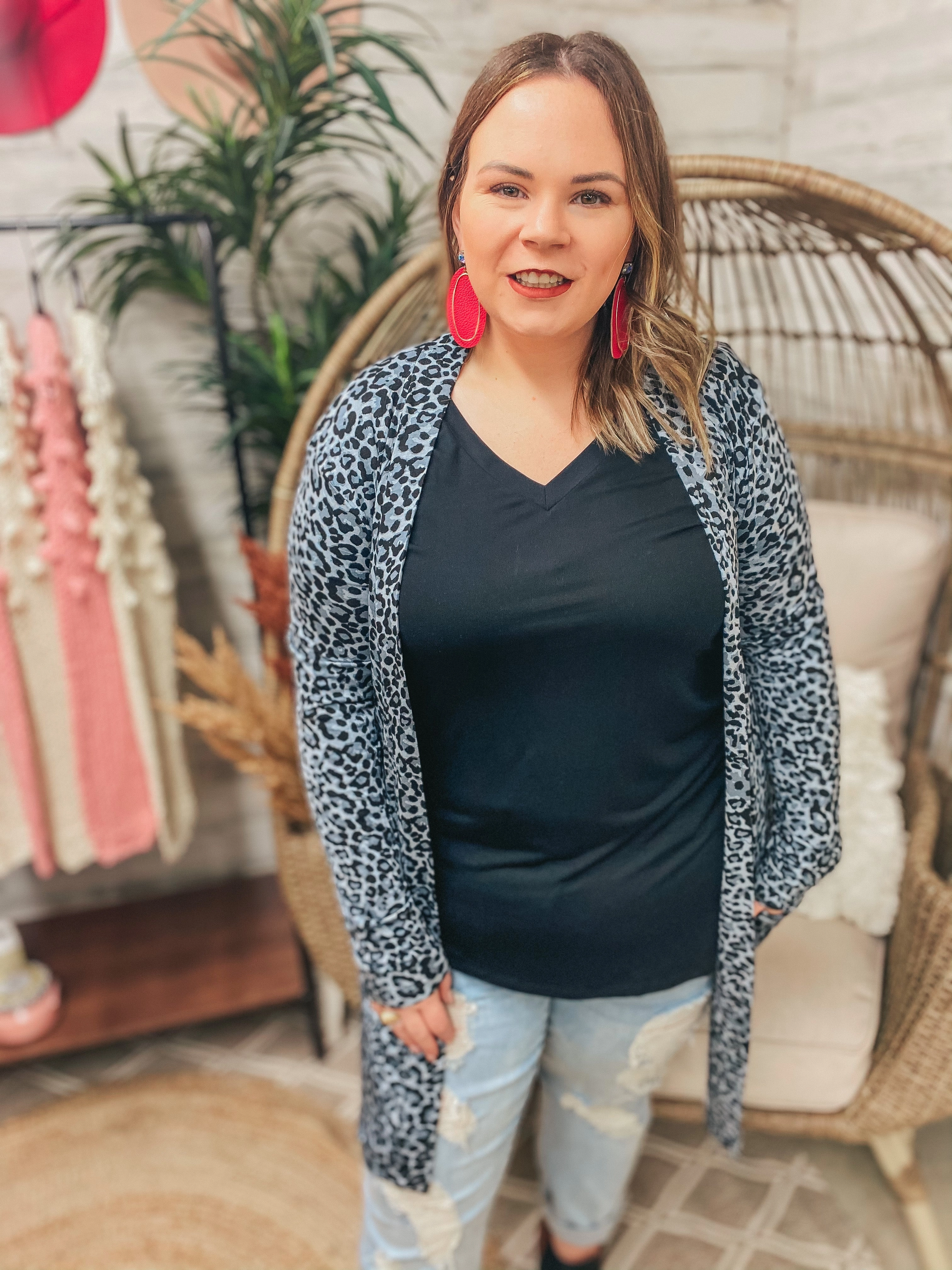 WrinkleFree Fabric Elegant Layer Last Chance Small | Put Me In The Spotlight Leopard Open Front Cardigan in Grey