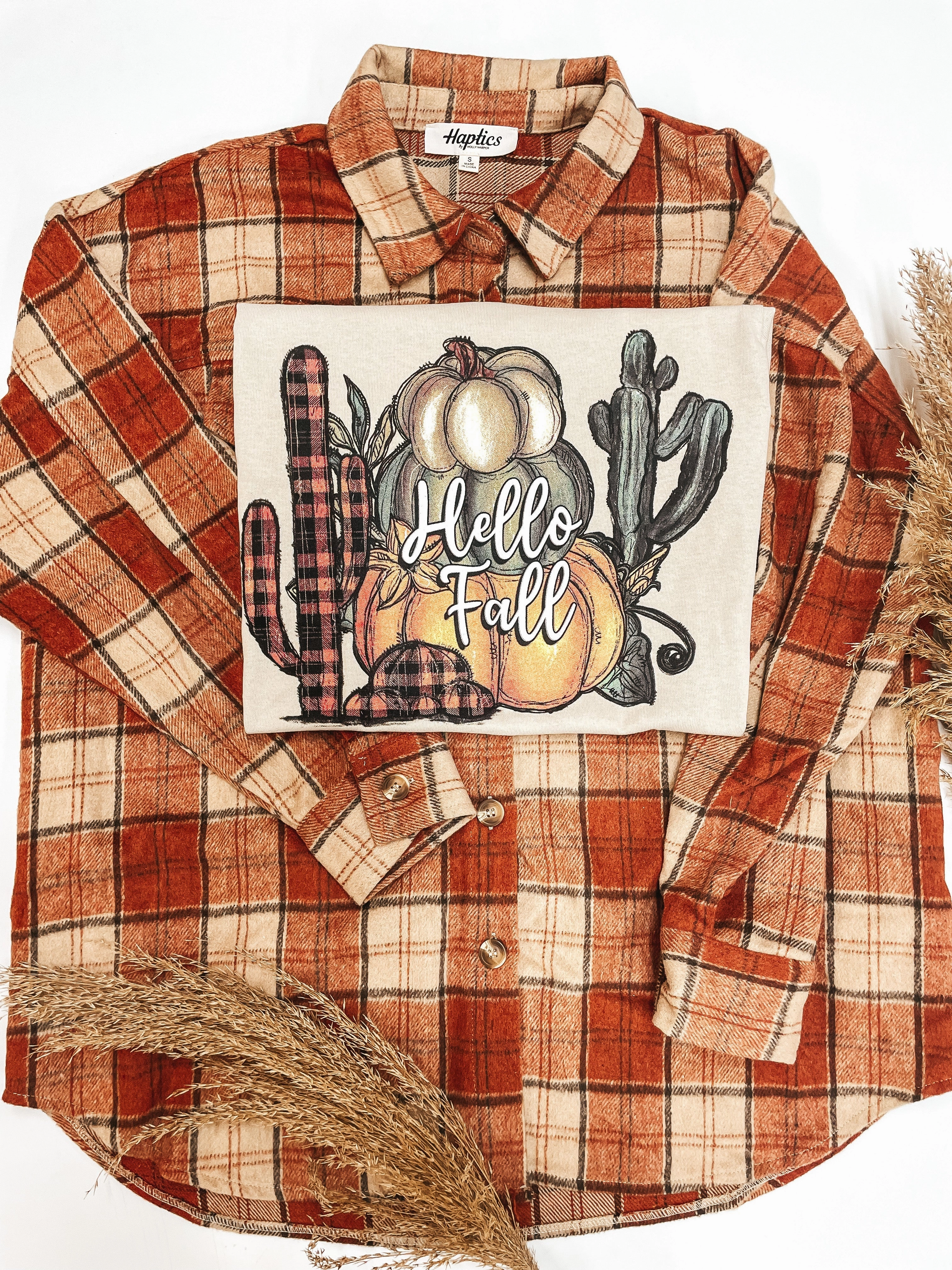 Hello Fall Saguaro Short Sleeve Graphic Tee in Light Beige *slightly blemished* All-Weather Wear QuickAccess Pockets