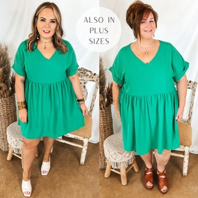 Calm Ease Permanent Crease Last Chance Size Medium | Touring the City V Neck Babydoll Dress in Green