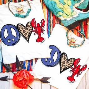 Effortless Design Online Exclusive | Peace Love Crawfish  Short Sleeve Graphic Tee in White