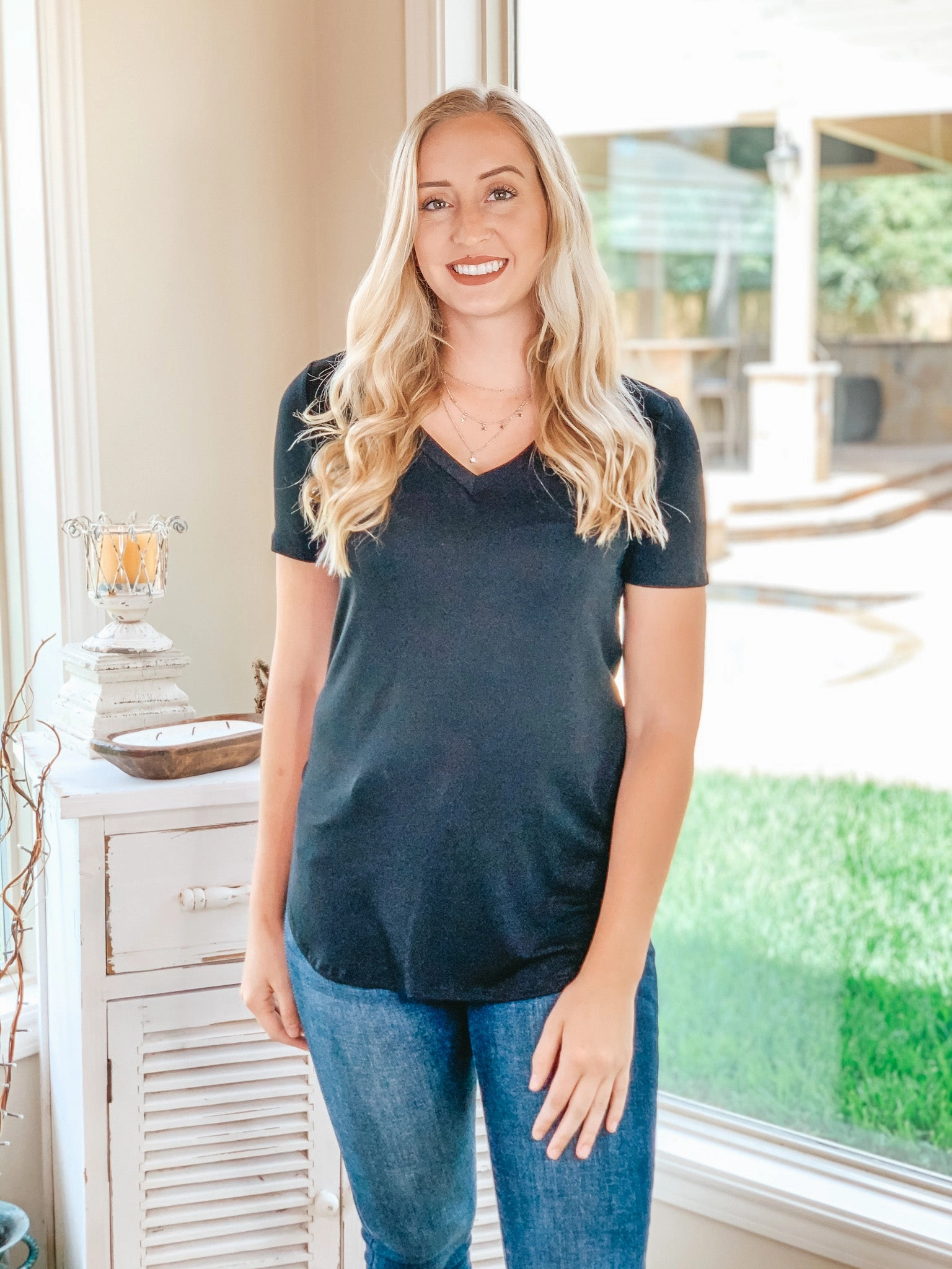 Sporty Tee Simply The Best V Neck Short Sleeve Tee Shirt in Black