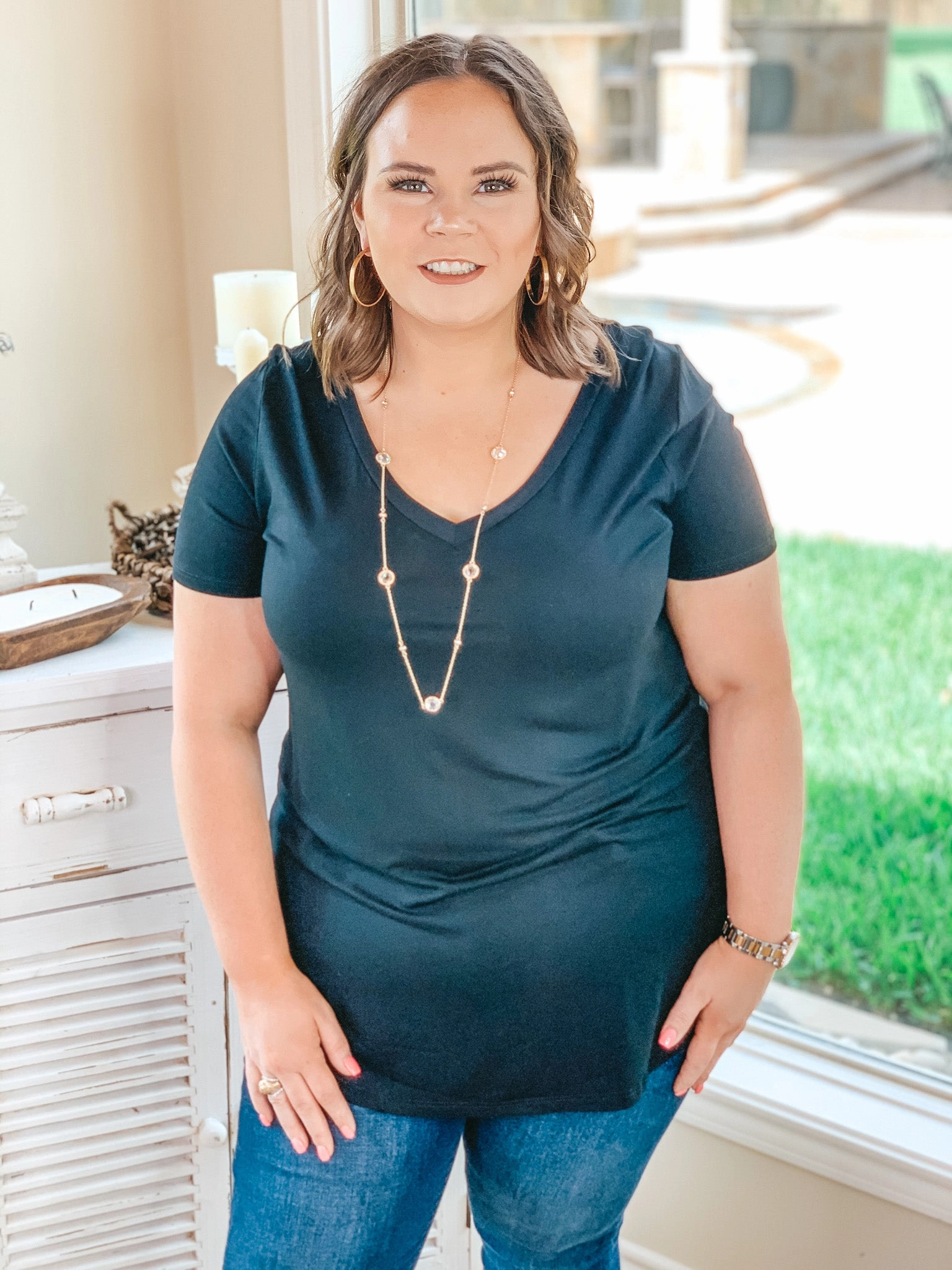 Simply The Best V Neck Short Sleeve Tee Shirt in Black DoubleStitchedHem