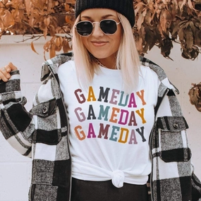 QuickEvaporation Classic Sweater Online Exclusive | Gameday Gameday Gameday Graphic Tee in White