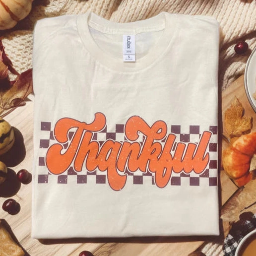 DropShoulderDesign Urban Fashion Online Exclusive | Retro Checkered Thankful Graphic on Short Sleeve Tee in Natural Cream