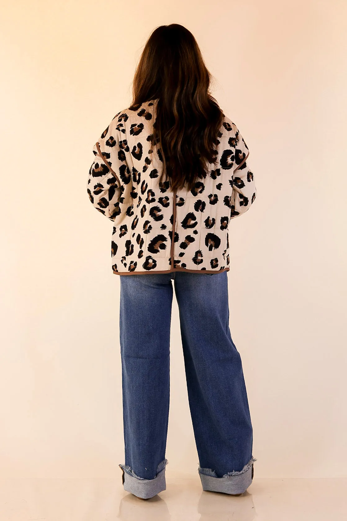 Casual Pullover Reverseble Design Spotted in Style Quilted Leopard Print Jacket in Cream